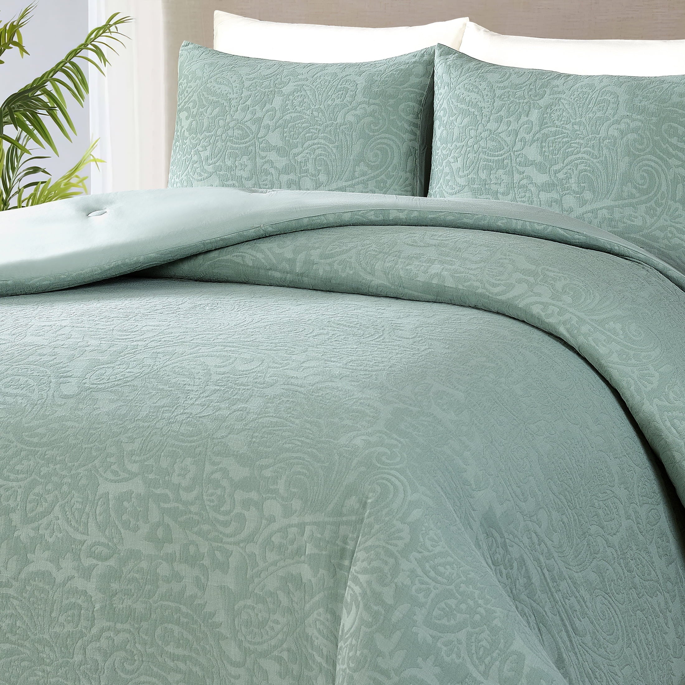 Heavyweight Warmth 3-Piece Sage Floral Comforter Set, Full/Queen - All-Season Down Alternative Comforter Insert Detail