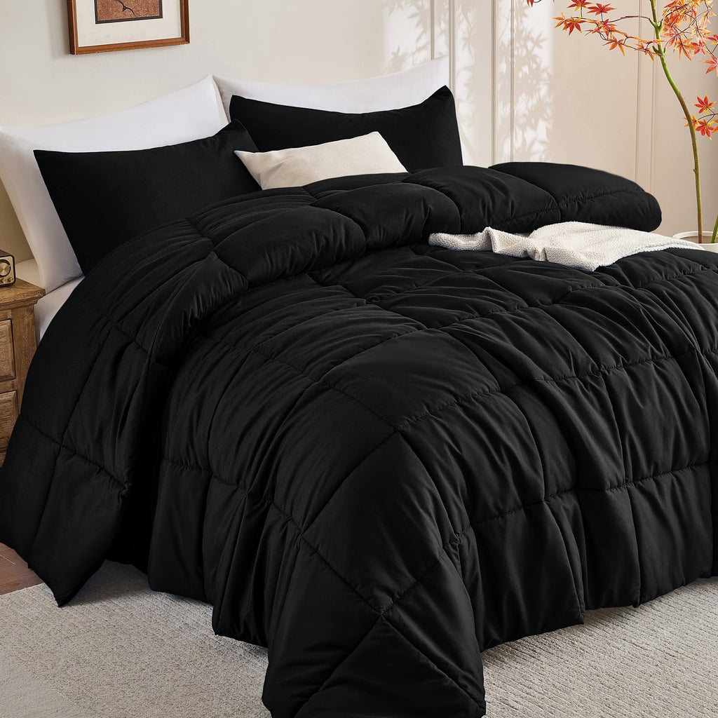Luxurious Quilted Queen Size Comforter Sets, 3 Piece Soft Quilted Bedding Sets, All-Season Down Alternative Comforter with 2 Pillow Sha... - Hypoallergenic Ultra-Fluffy Quilt for Winter Detail