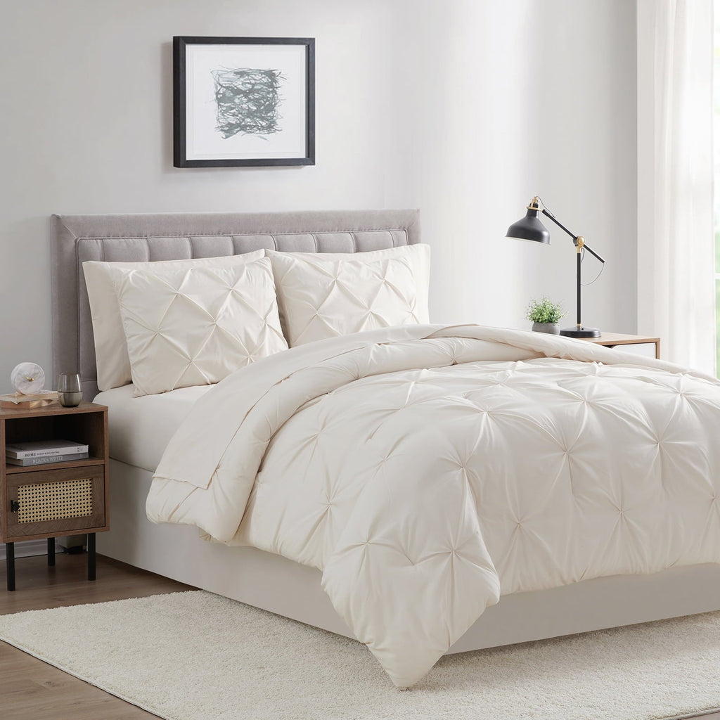 Fluffy Down Alternative Comforter Set, 3-Piece, Queen, Pleated Wrinkle-Resistant Microfiber Bedding, Ivory, All-Season - Luxurious Quilted Duvet Cover Set Detail