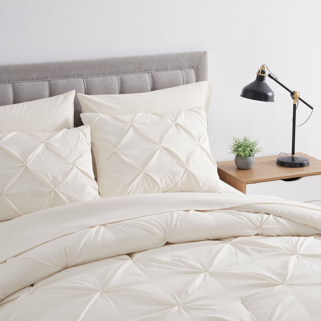 Fluffy Down Alternative Comforter Set, 3-Piece, Queen, Pleated Wrinkle-Resistant Microfiber Bedding, Ivory, All-Season - Luxurious Quilted Duvet Cover Set Detail