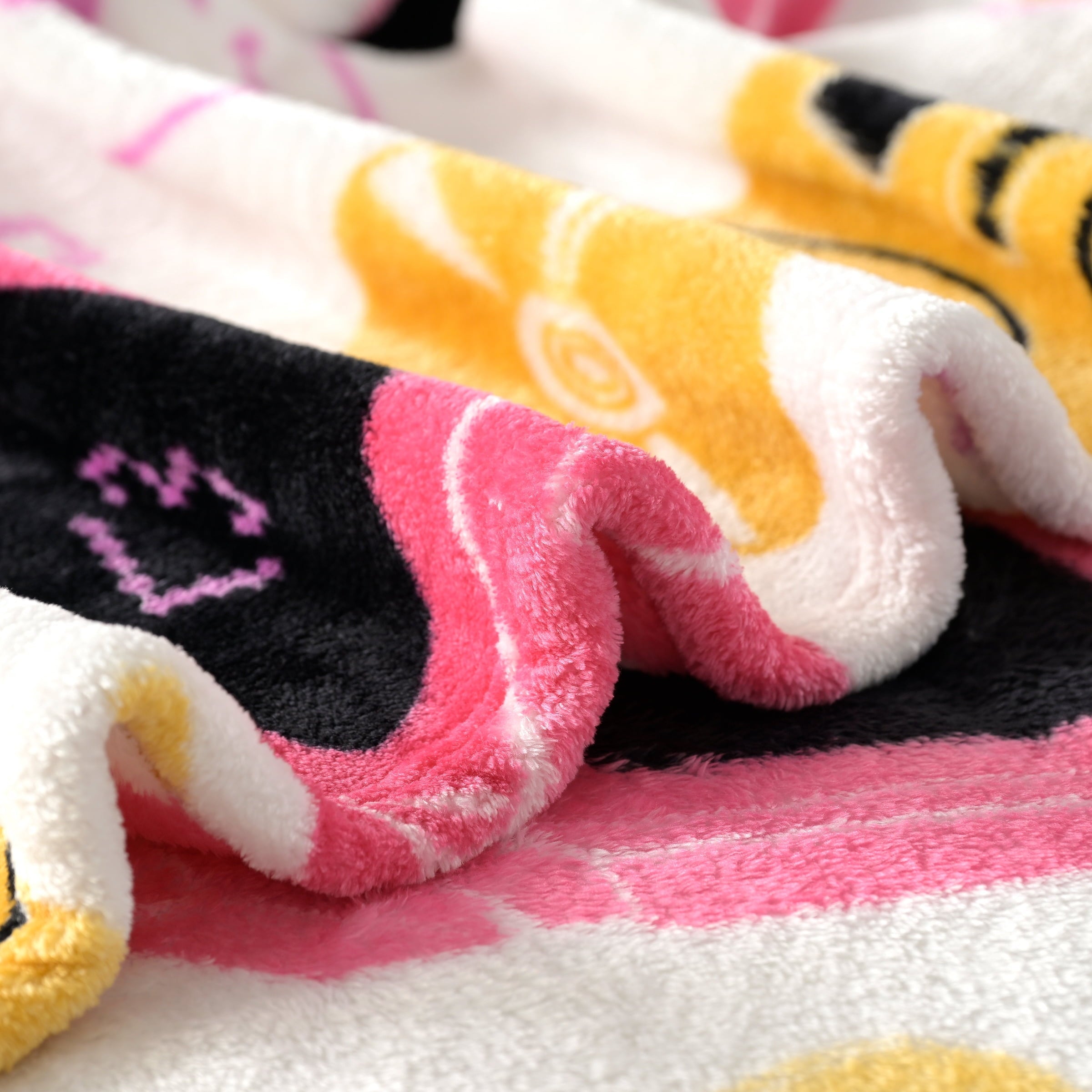 Cozy Fleece WTC Hanging Plush Throw - Cozy Fleece Throw Blanket for Couch & Bed Detail
