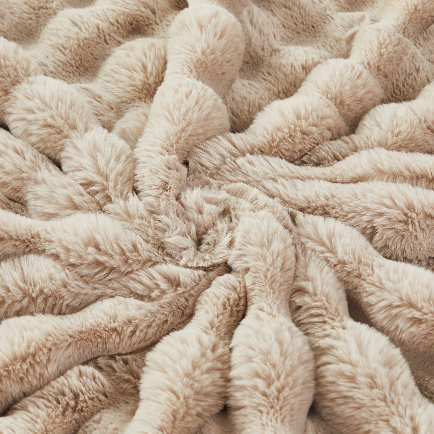 Reversible Sherpa Taupe Faux Fur Bubble Blankets for Couch Chair Sofa Luxury Fluffy Thick Bubble Throw Blanket Furry Blanket Fuzzy Soft... - Super Soft Reversible Sherpa Flannel Blanket Detail