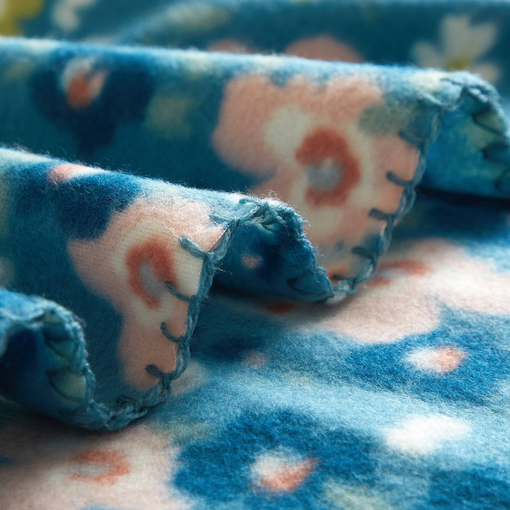 Reversible Sherpa Cozy Fleece Throw Blanket Delightful Floral 50" x 60", All Ages - Super Soft Reversible Sherpa Flannel Blanket Detail