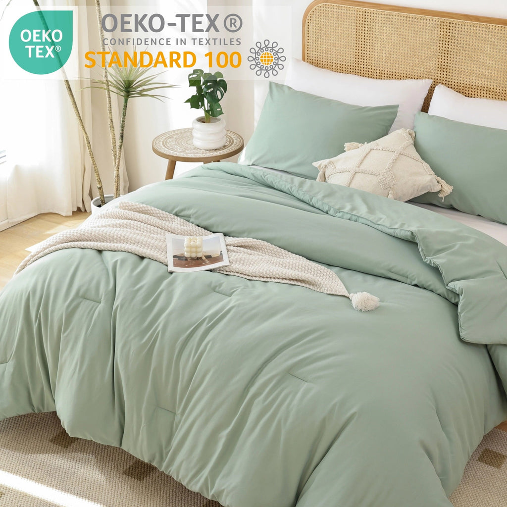 All-Season Queen Comforter Set For Adult, 3 Piece Sage Green Comforter Sets & Bedding For All Season - All-Season Down Alternative Comforter Insert Detail