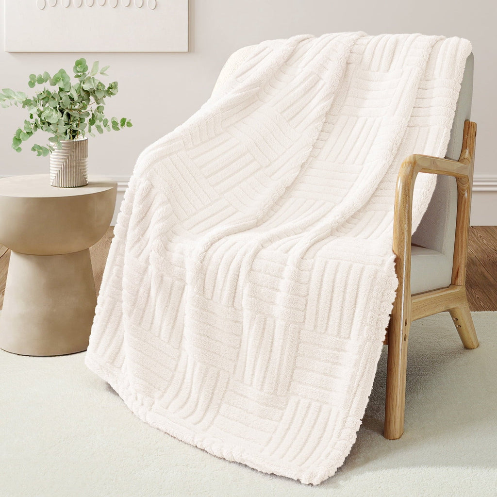 Cozy Fleece Fluffy Fleece Throw Blanket 50"x60" for Couch, Bed, Sofa, Fuzzy Soft Cozy Throw with Decorative Jacquard Pattern for ... - Super Soft Reversible Sherpa Flannel Blanket Detail