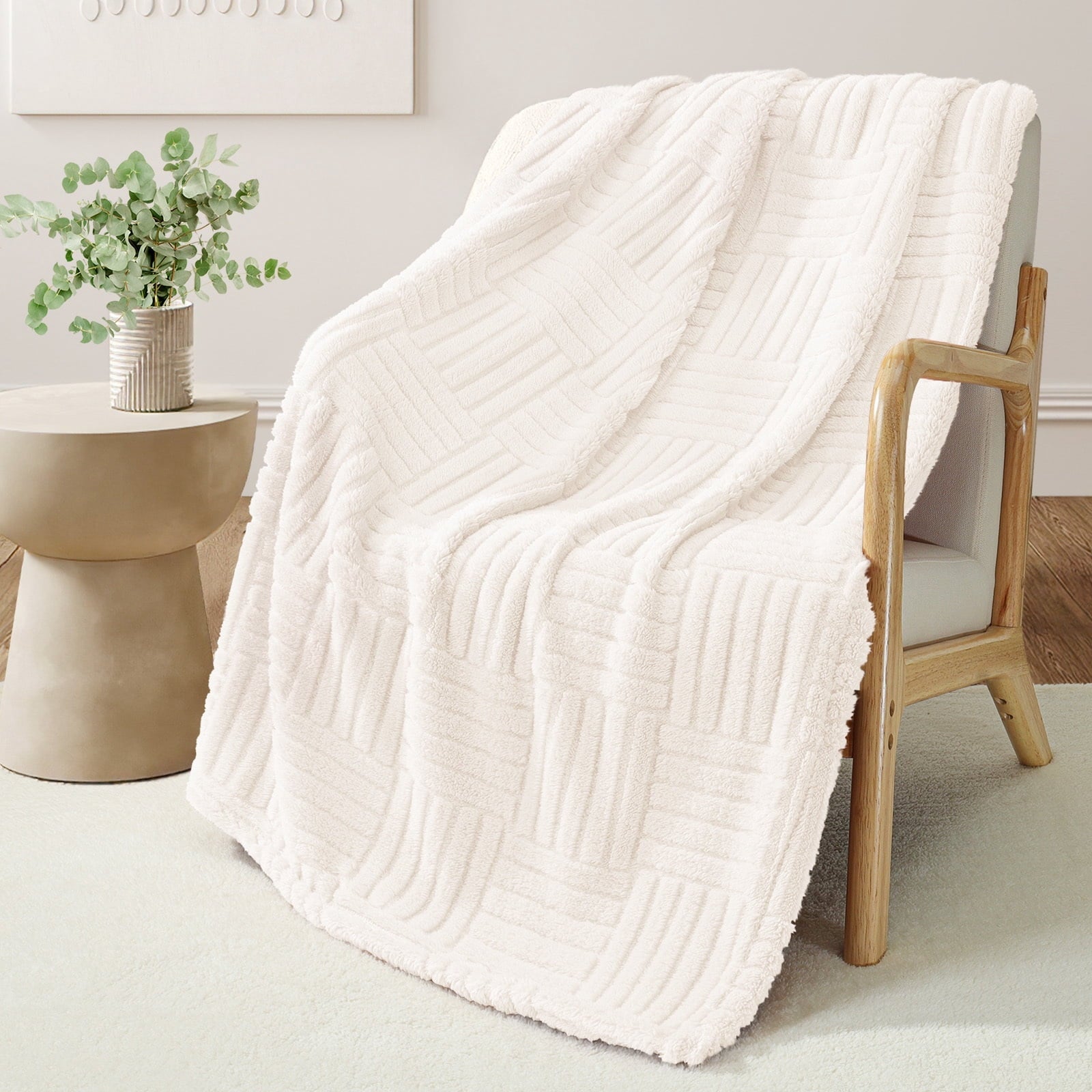 Cozy Fleece Fluffy Fleece Throw Blanket 50"x60" for Couch, Bed, Sofa, Fuzzy Soft Cozy Throw with Decorative Jacquard Pattern for ... - Super Soft Reversible Sherpa Flannel Blanket Detail