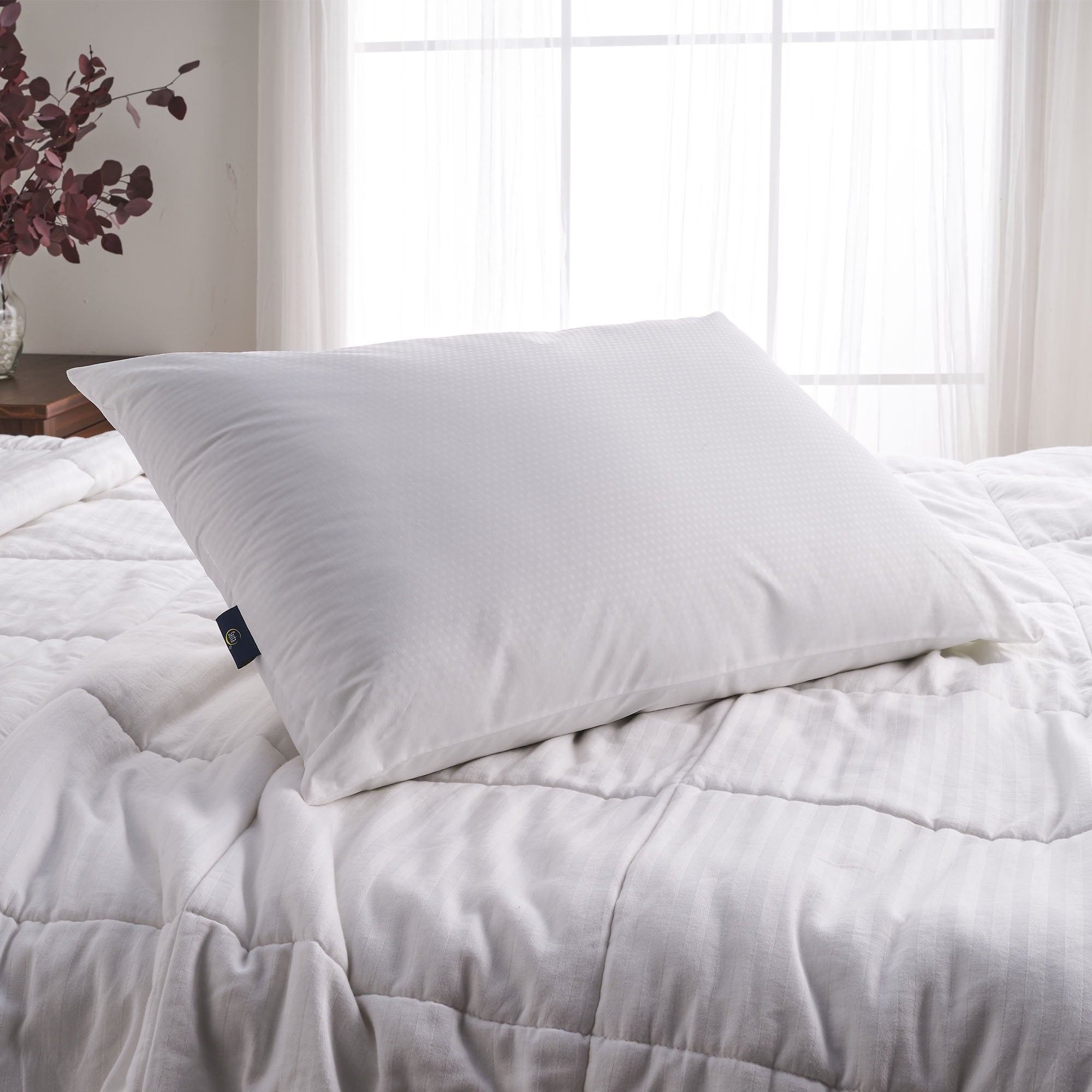 Fluffy Shredded Cooling Pillow - 2 Pack - Hotel Quality Plush Sleeping Pillows Detail