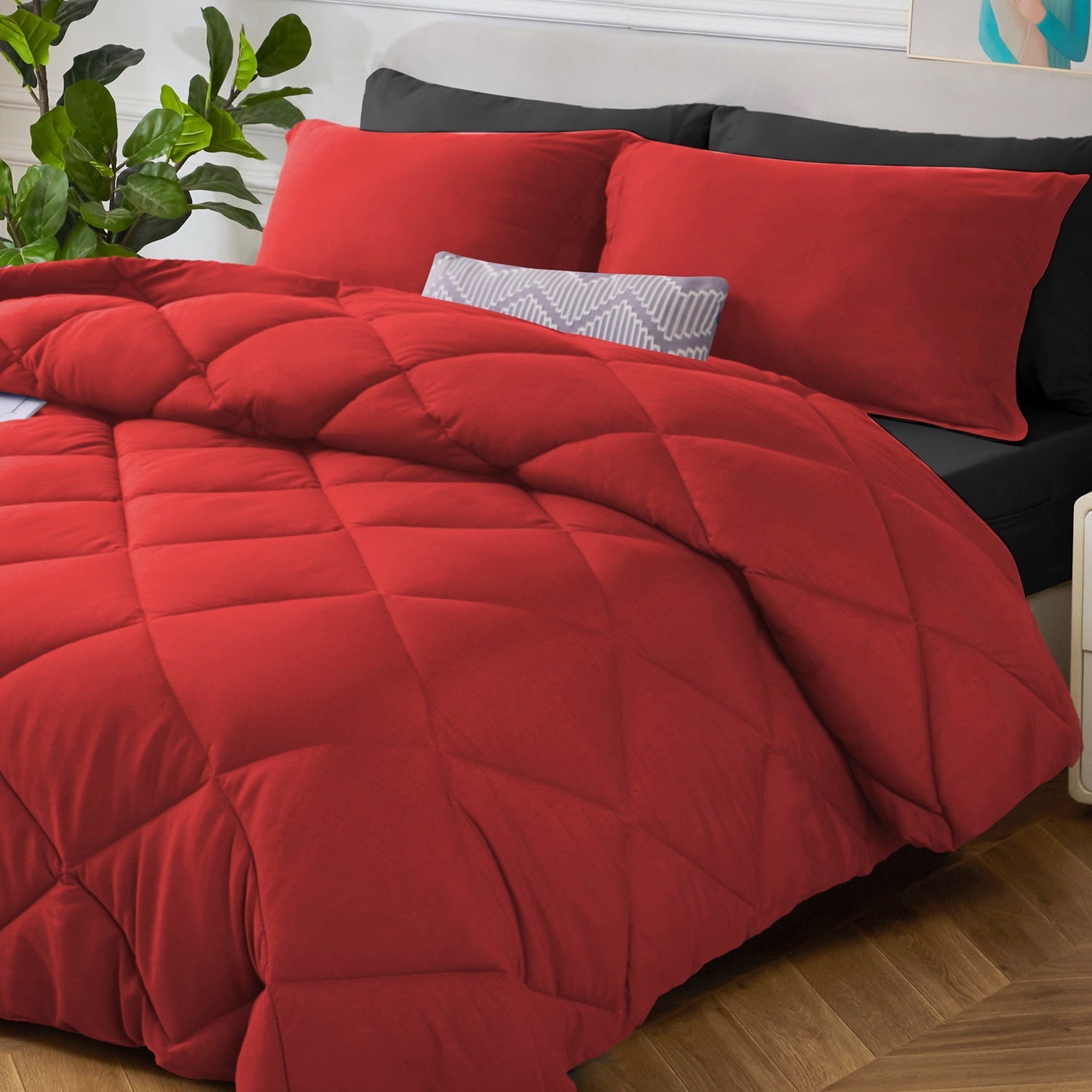 Hypoallergenic Cloud 7 Piece Reversible Queen Comforter Set - Red Quilted Down Alternative Bedding All Season Super Soft Microfiber Bed in... - Hypoallergenic Ultra-Fluffy Quilt for Winter Detail