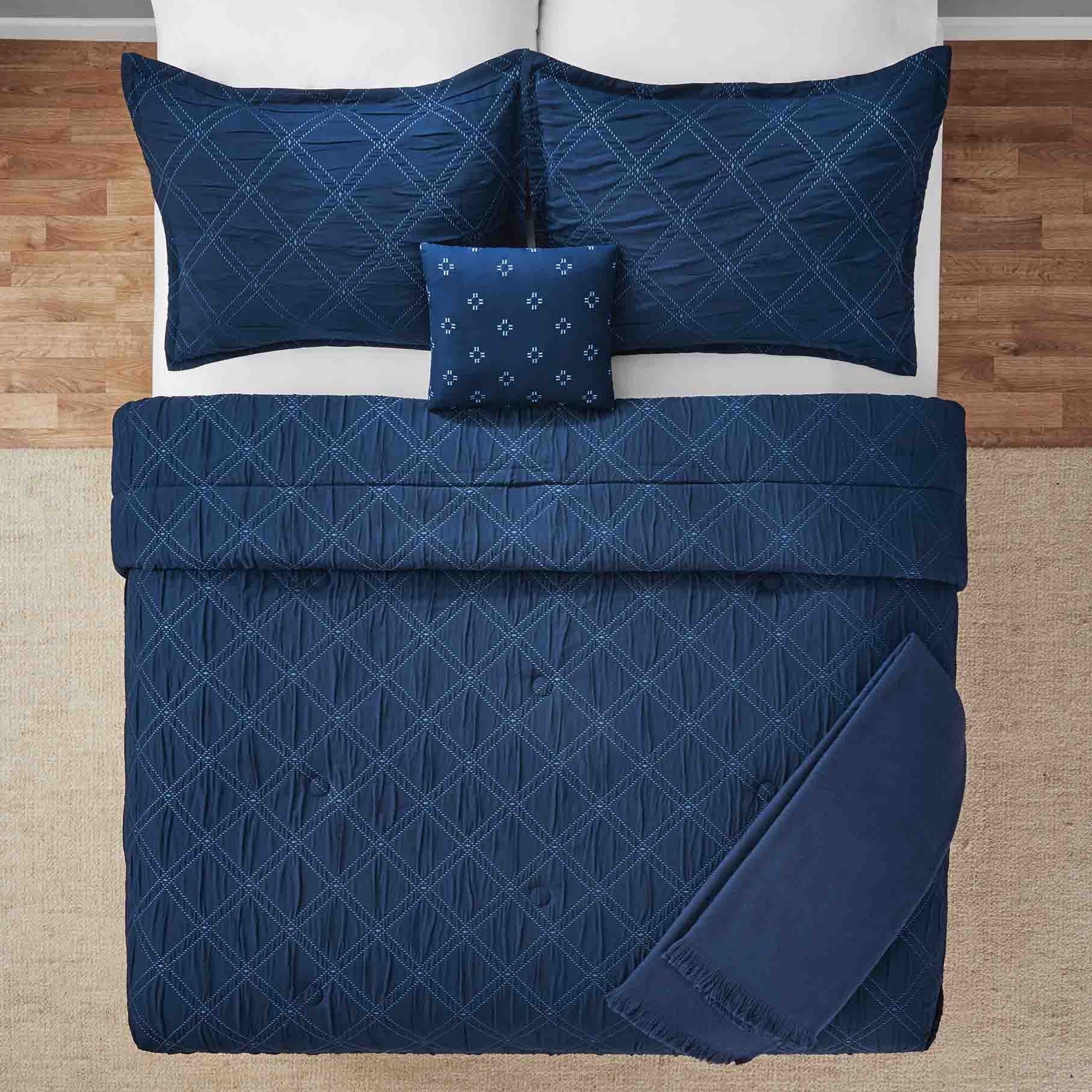 Fluffy Down Alternative 5-Piece Reversible Comforter Set Navy Cross Stitch Bedding with Decor Pillow and Throw, Full/Queen - All-Season Down Alternative Comforter Insert Detail