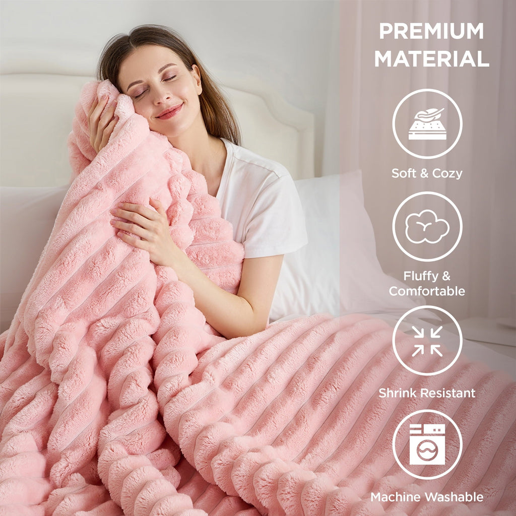 Fluffy Down Alternative Full/Queen Size Comforter Set, Fluffy Ribbed Plush Comforter Set, 3-Piece Bedding Set, Pink - Cloud-Like Soft Lightweight Bed Comforter Detail