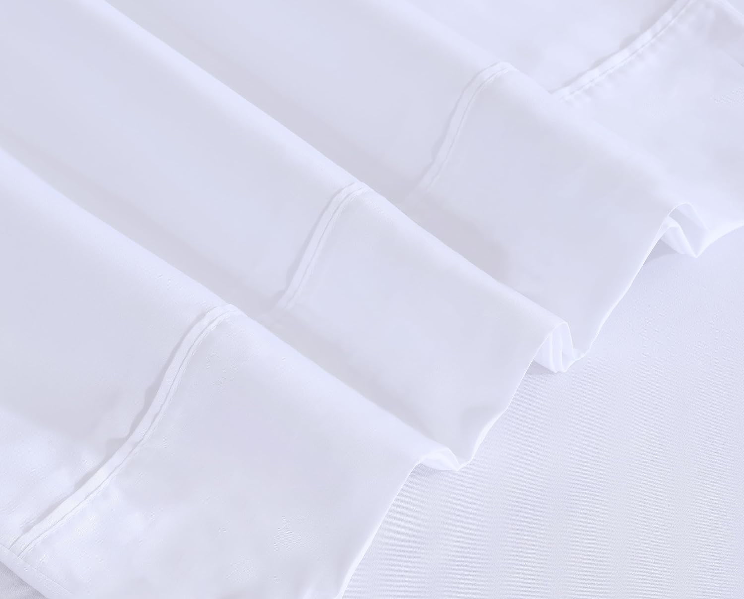 Wrinkle-Resistant Set - Luxurious Silky Soft Microfiber Bedding - Cozy & Comfy - 15 inch Deep Pocket (Fits up to 17") Hotel Bed - 4 Pcs... - Luxury Bed Sheet Set with Deep Pockets Detail