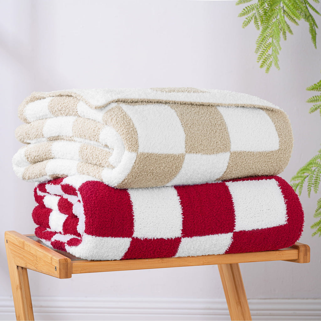 Decorative Knitted Checkered Knit Throw Blanket, Ultra Soft Cozy Fluffy Checkerboard Blankets, Lightweight Fuzzy Plush Throw for Couch a... - Cozy Fleece Throw Blanket for Couch & Bed Detail