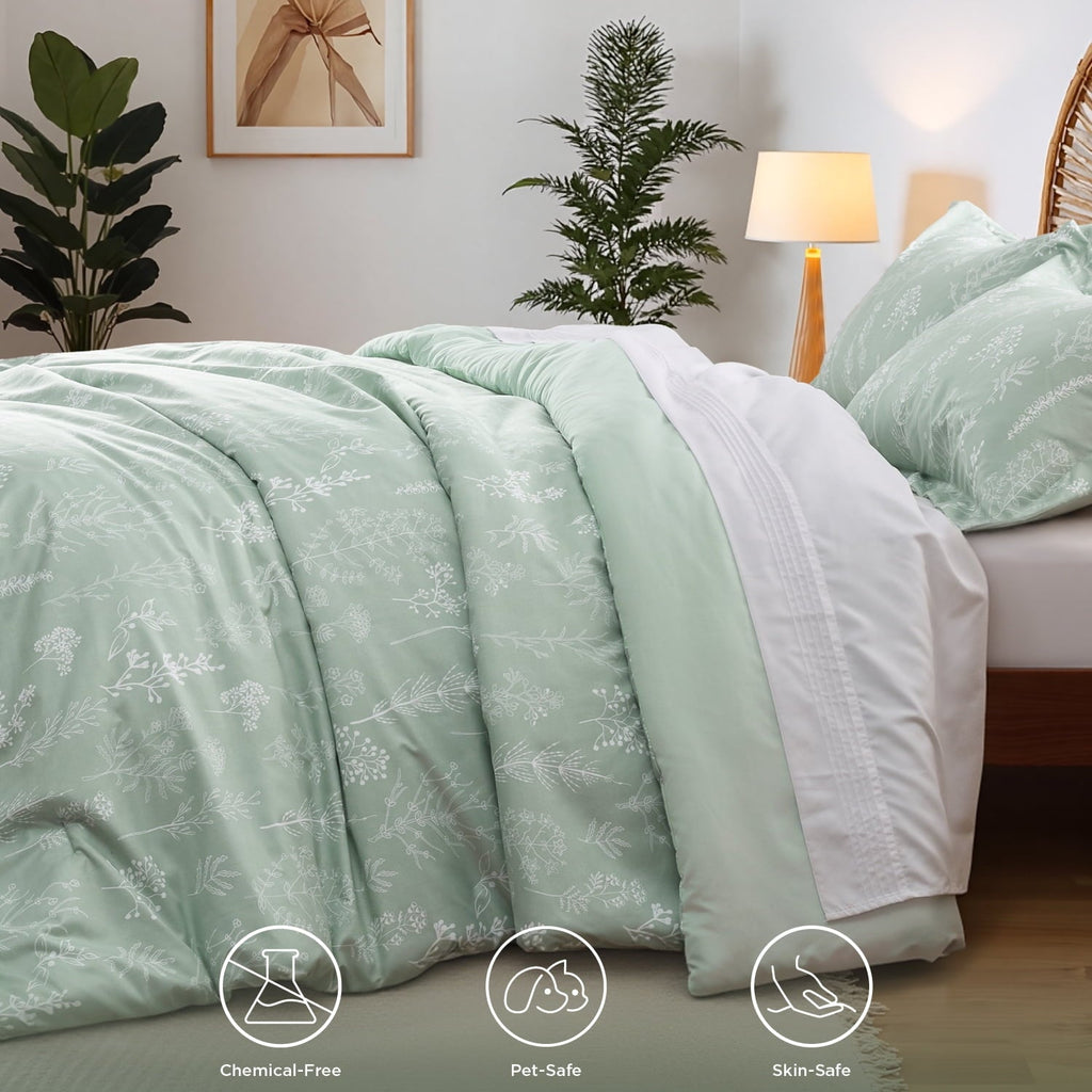 Hypoallergenic Cloud 3 Pieces Sage Green Floral Comforter Sets, 1 Botanical Flowers Reversible Comforter and 2 Pillow Shams, Queen Size Be... - Cloud-Like Soft Lightweight Bed Comforter Detail
