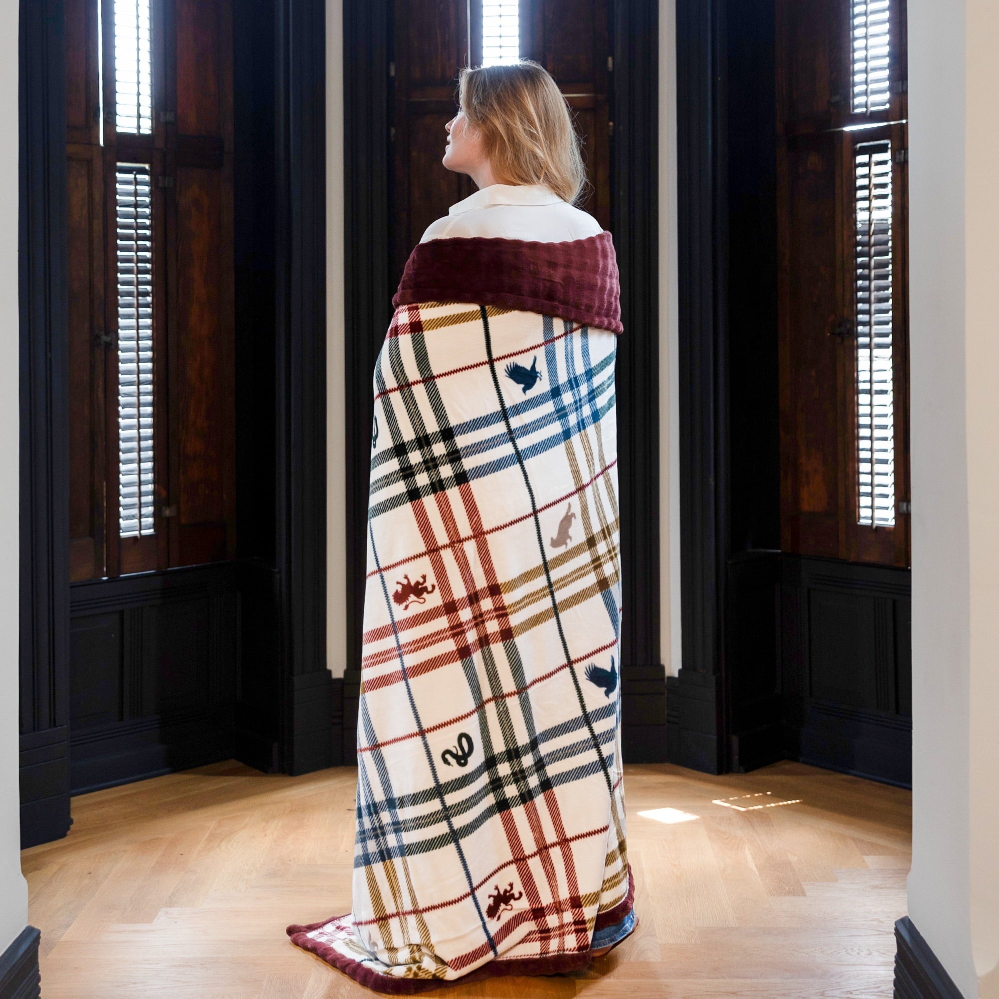 Lightweight Warm Academic Plaid Tartan Crest with Faux Leather Patch and Milky Mink Reverse Throw, 60x70 inches - Super Soft Reversible Sherpa Flannel Blanket Detail