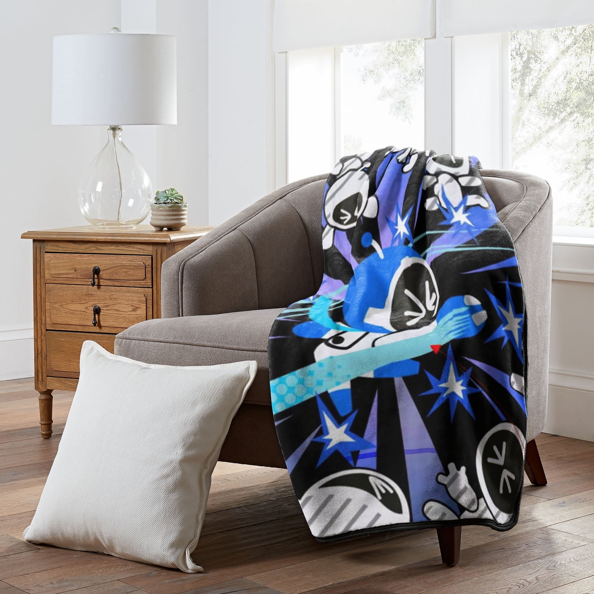 Reversible Sherpa Silk Touch Throw Blanket for Kids, 46x60 inches - Lightweight Plush Warm Blanket for All Seasons Detail