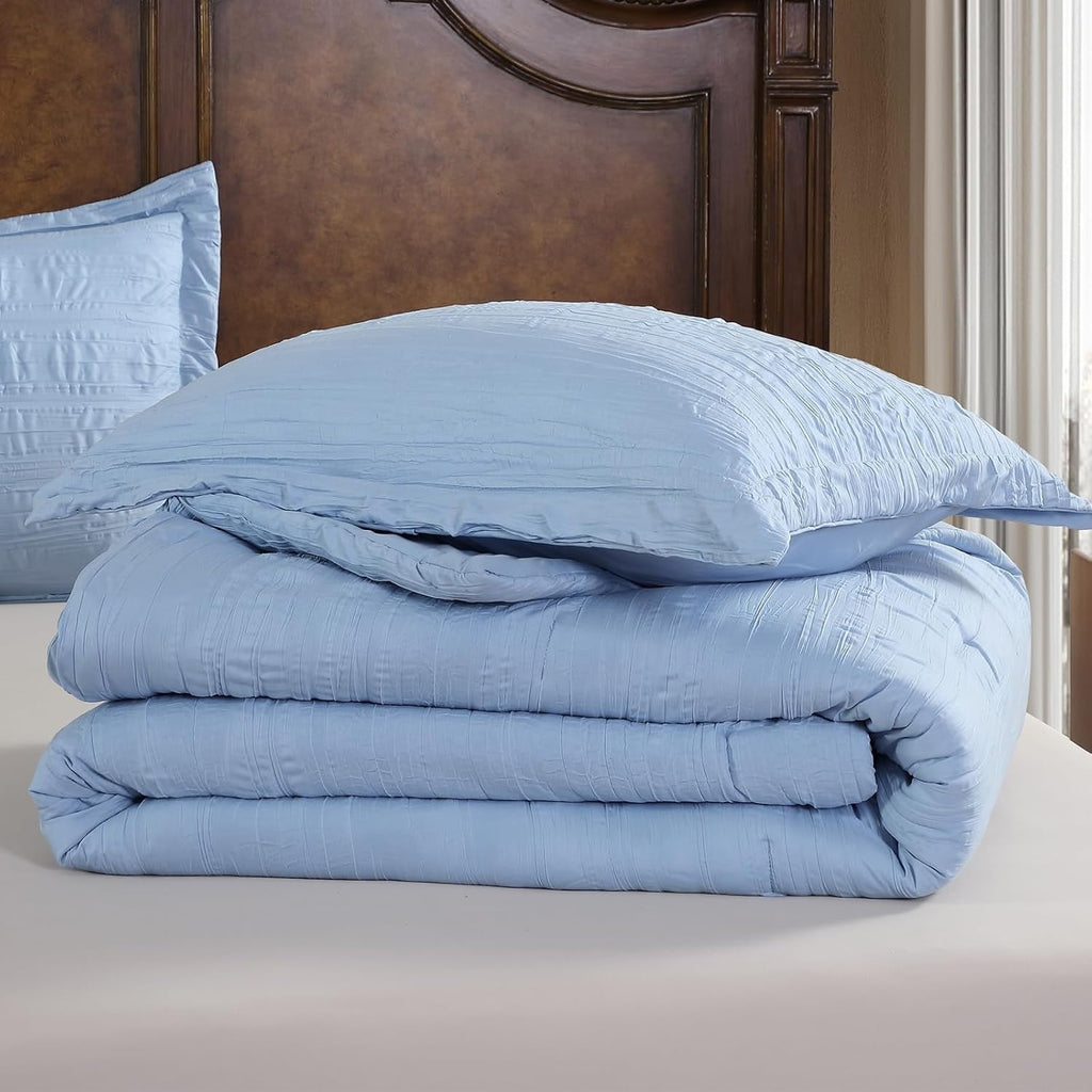 Hypoallergenic Cloud Queen Comforter Set Chambray Blue, 3 Pieces Comforter Set, All Season Lightweight Soft Embossed Bedding (86" x 88" Co... - All-Season Down Alternative Comforter Insert Detail