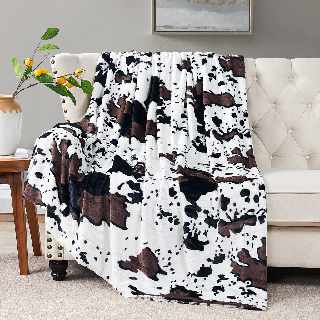 Super Soft Flannel Cow Print Double Sided Faux Fur Throw Blanket, Soft Cozy Fuzzy Black and White Throw, 50x60 inches - Super Soft Reversible Sherpa Flannel Blanket Detail