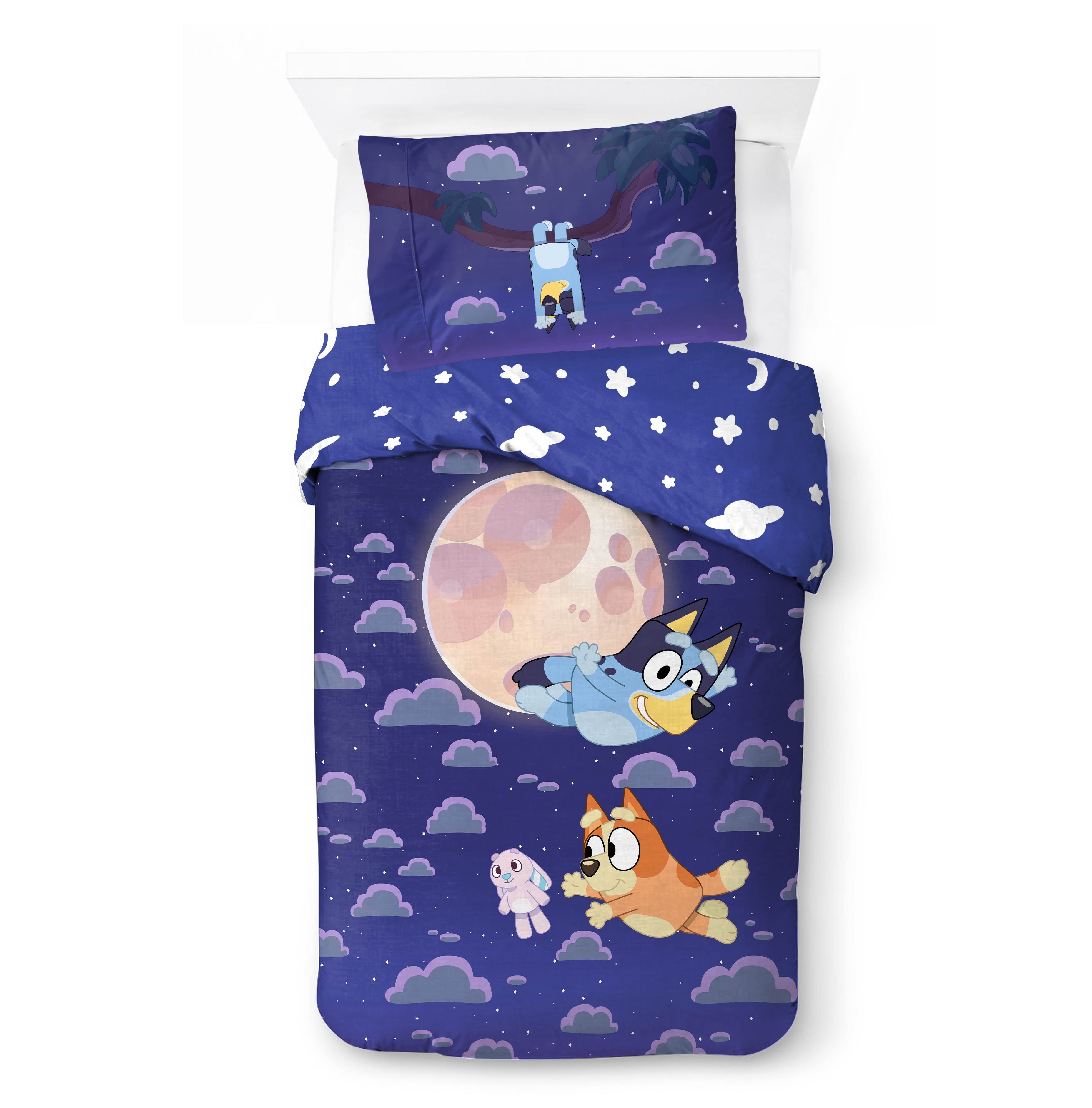 All-Season Dream Kids 2 Piece Blue Reversible Comforter and Pillowcase Bedding Set, Twin/Full - Luxurious Quilted Duvet Cover Set Detail