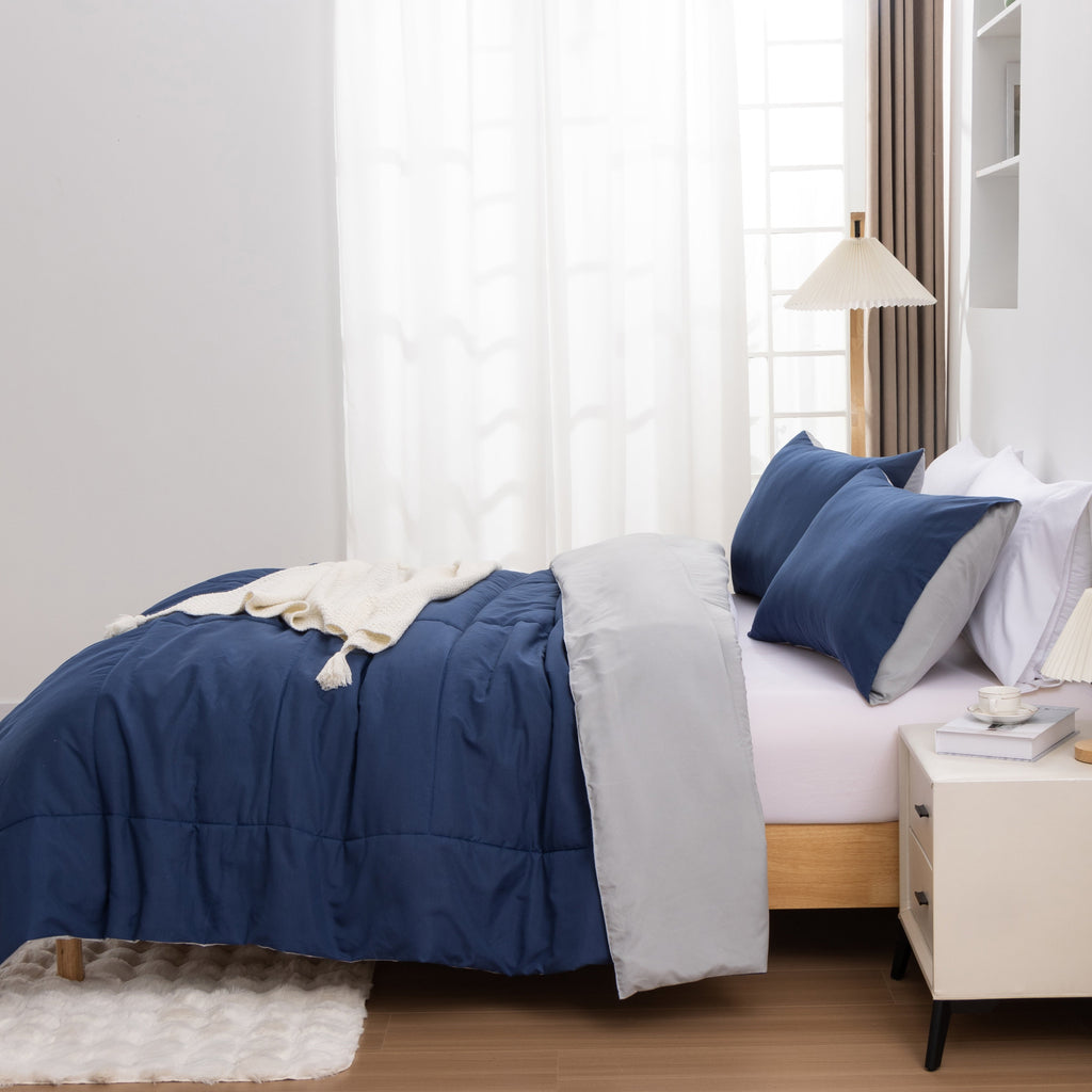 Fluffy Down Alternative Queen Comforter Set All Season Reversible Bed Set with 2 Pillow Cases 3 Pieces Bedding Sets Down Alternative Blue/Gra... - All-Season Down Alternative Comforter Insert Detail