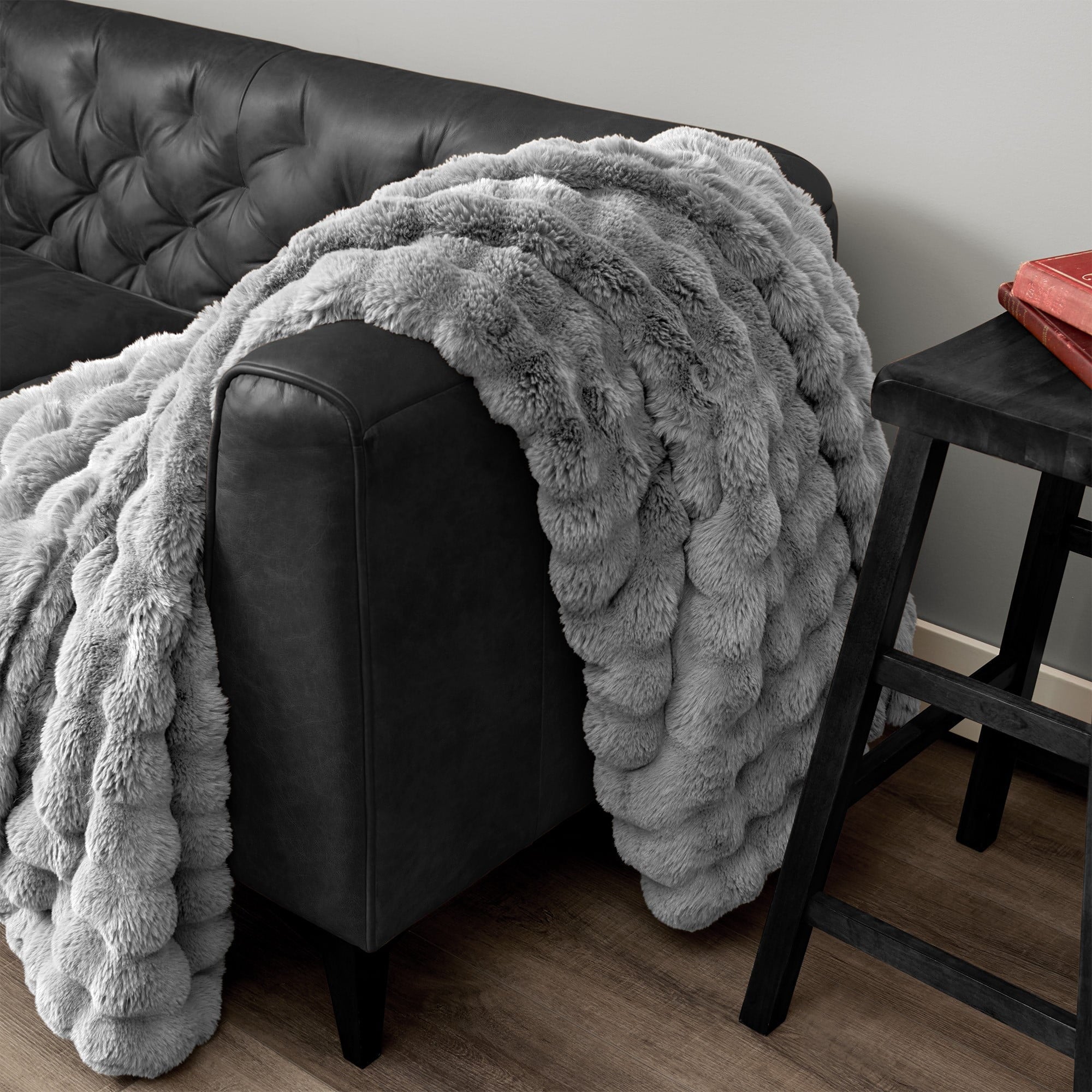 Cozy Fleece Serenade Gray Textured Faux Fur Throw Blanket, 50 x 70 - Super Soft Reversible Sherpa Flannel Blanket Detail