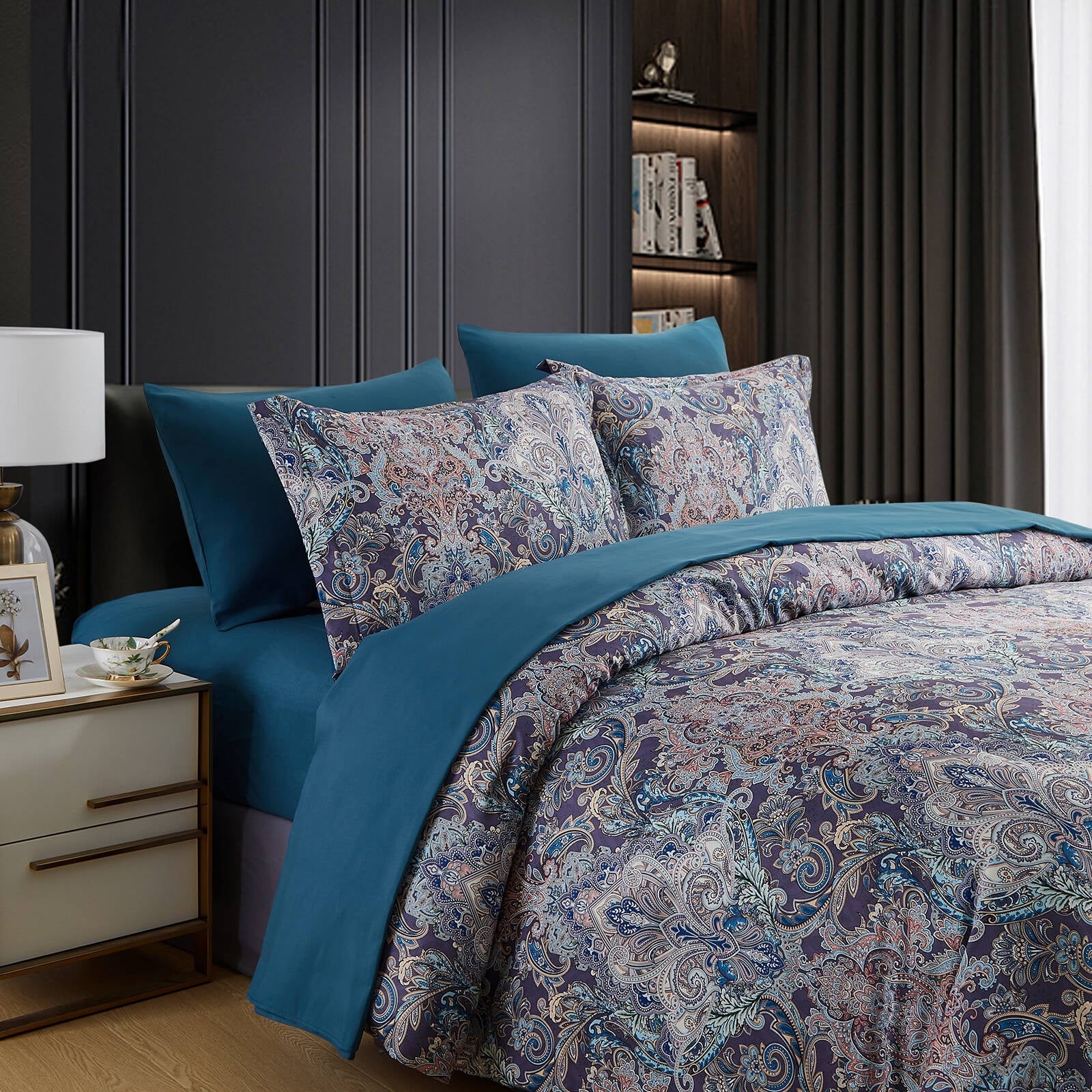 All-Season Boho Paisley Print Luxury Comforter Bed in a Bag Set Queen Size, Vintage Floral Medallions Microfiber Bedding Set - All-Season Down Alternative Comforter Insert Detail