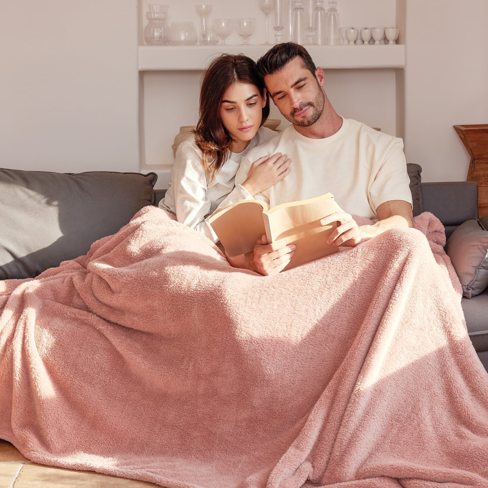 Cozy Fleece Soft Fleece Throw Blanket for Couch, Super Soft Velvet Plush Bed Blanket, 50x60 Inches, Pink - Super Soft Reversible Sherpa Flannel Blanket Detail