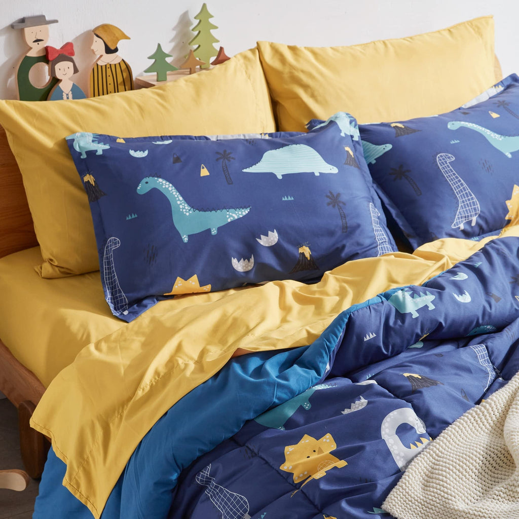 Hypoallergenic Cloud Kids Bedding Comforter Set Twin/Twin Xl Size - Super Soft & Cute Printed 2-Piece Comforter Set All Seasons for Boys, ... - Luxurious Quilted Duvet Cover Set Detail
