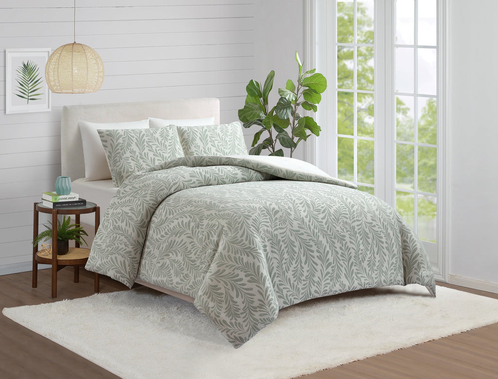 Fluffy Down Alternative Botanical 3-Piece Comforter Set, Green, Full Queen, All Ages - Luxurious Quilted Duvet Cover Set Detail
