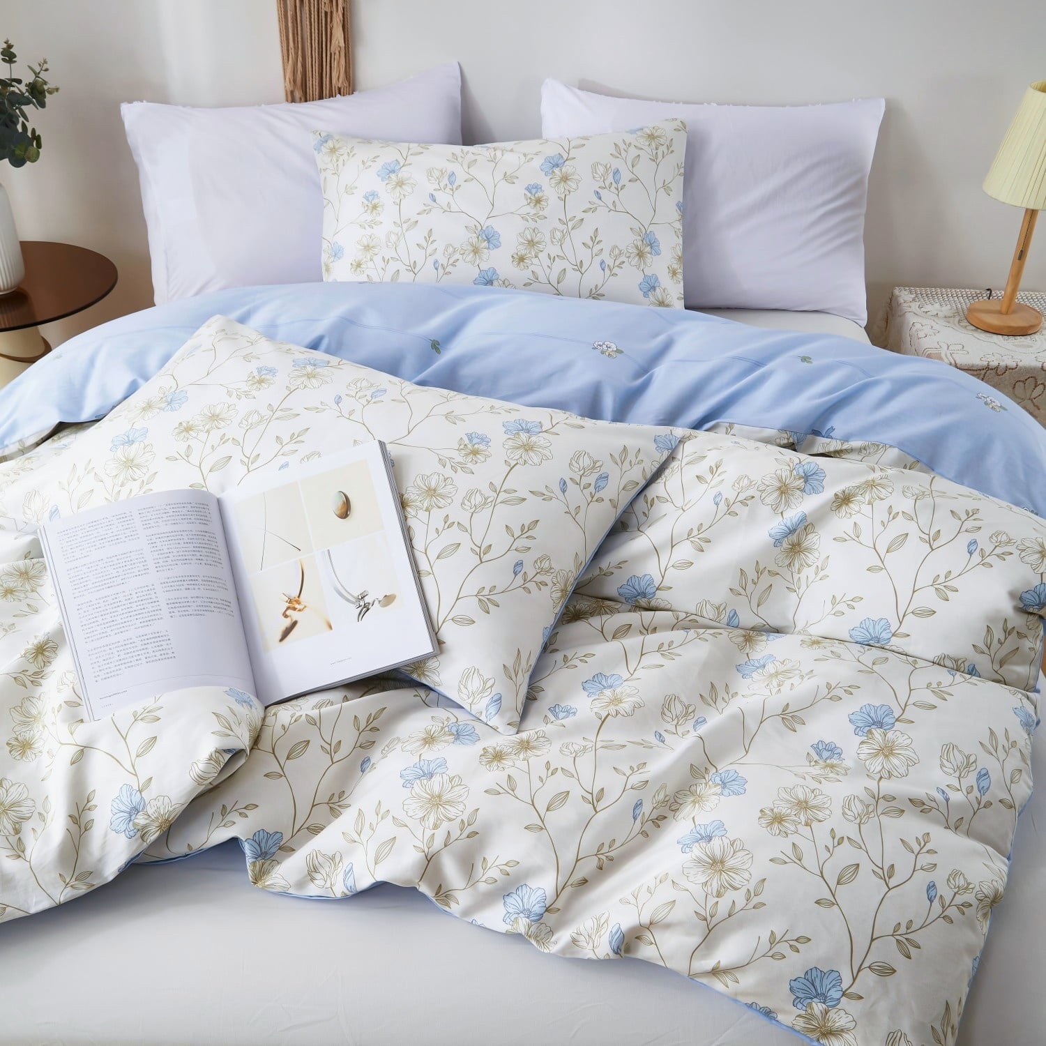 Luxurious Quilted Cotton Comforter Sets Queen Size, 3 Pieces Botanical Blue Floral Reversible Bedding Sets for Adults All Season - Luxurious Quilted Duvet Cover Set Detail