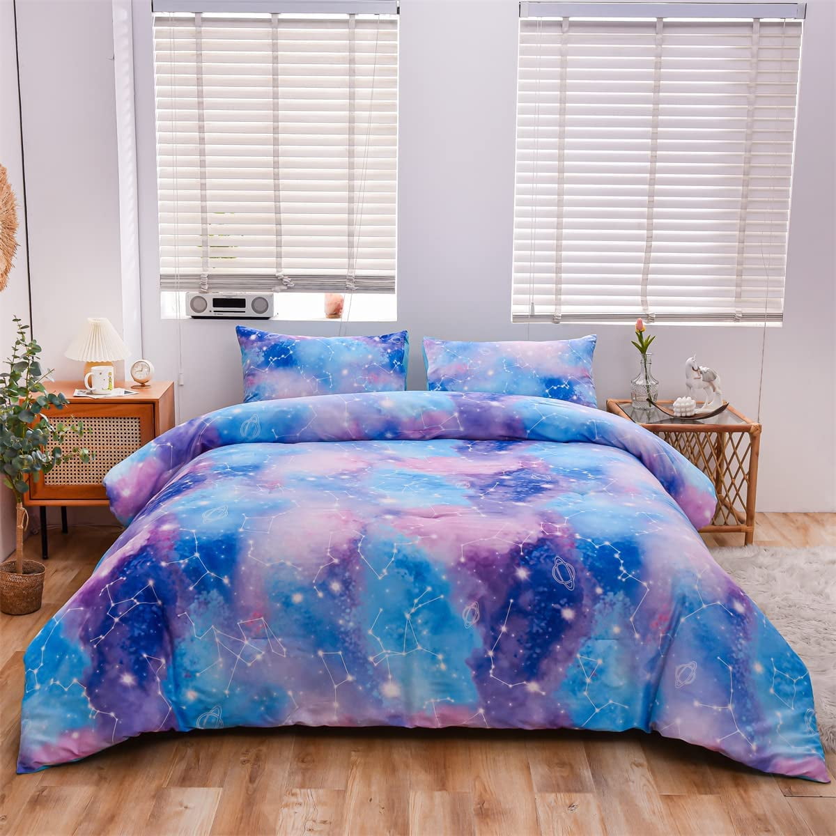 Luxurious Quilted Tie Dye Constellation Ombre Comforter Set Twin Gradient Galaxy Bedding Set Blue Purple - All-Season Down Alternative Comforter Insert Detail