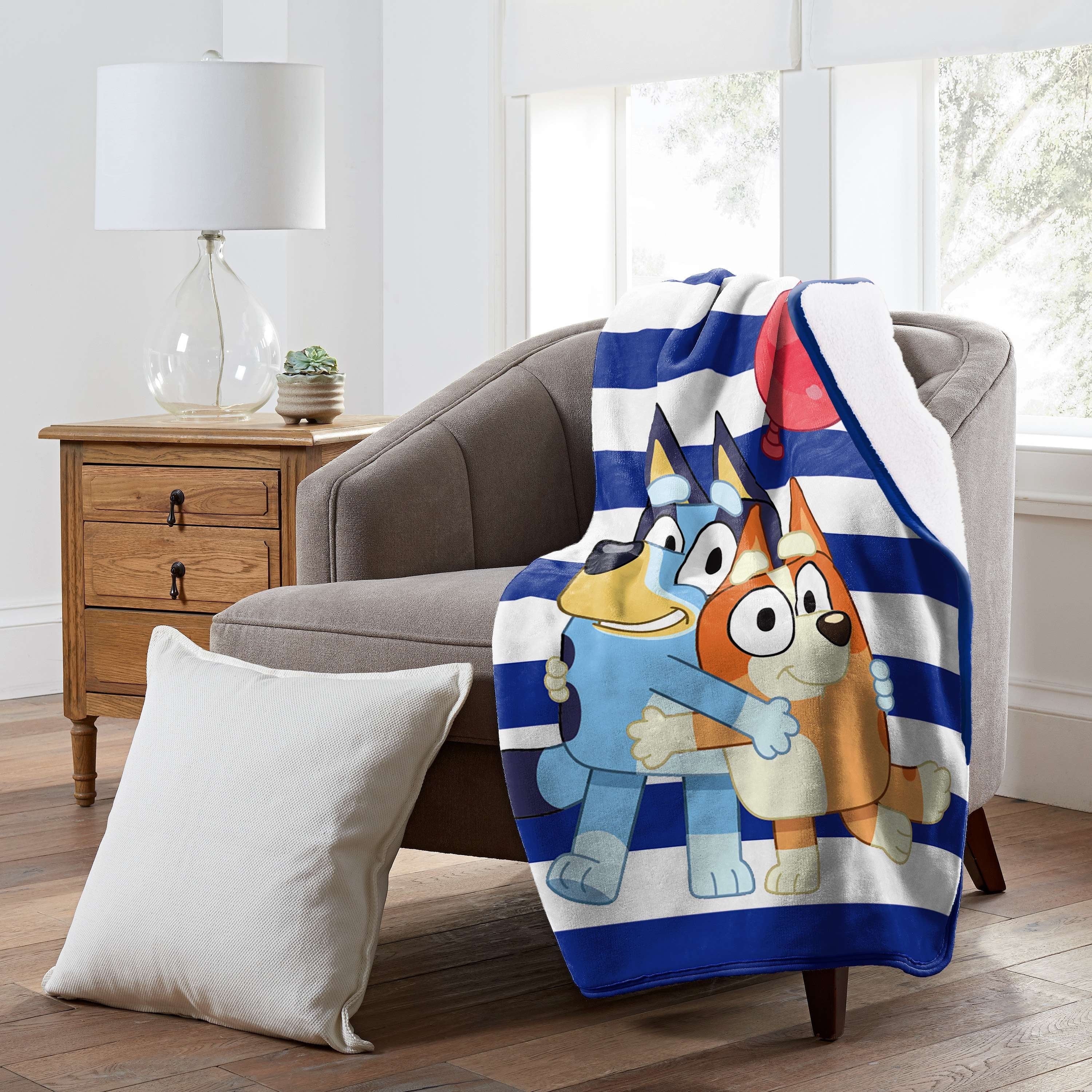 Cozy Fleece Happy Hugs Kids Silk Touch Throw Blanket with Sherpa Reverse, 46 x 60 inches Blue – Soft Plush Fleece Throw Blanket - Cozy Fleece Throw Blanket for Couch & Bed Detail