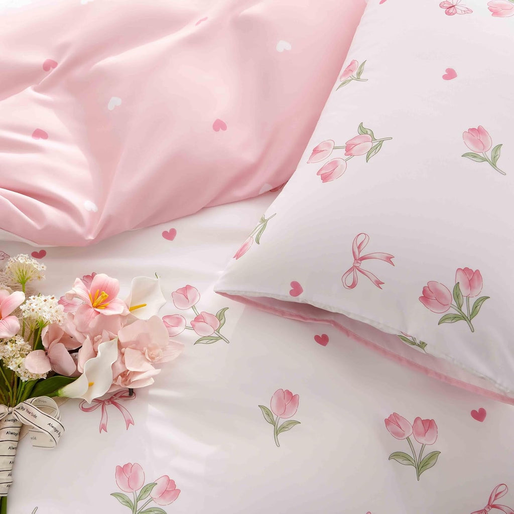 All-Season Pink Tulip Queen Comforter Set, 3-Piece Pink Flowers Reversible Soft Bedding Set or Adults All Season - Cloud-Like Soft Lightweight Bed Comforter Detail