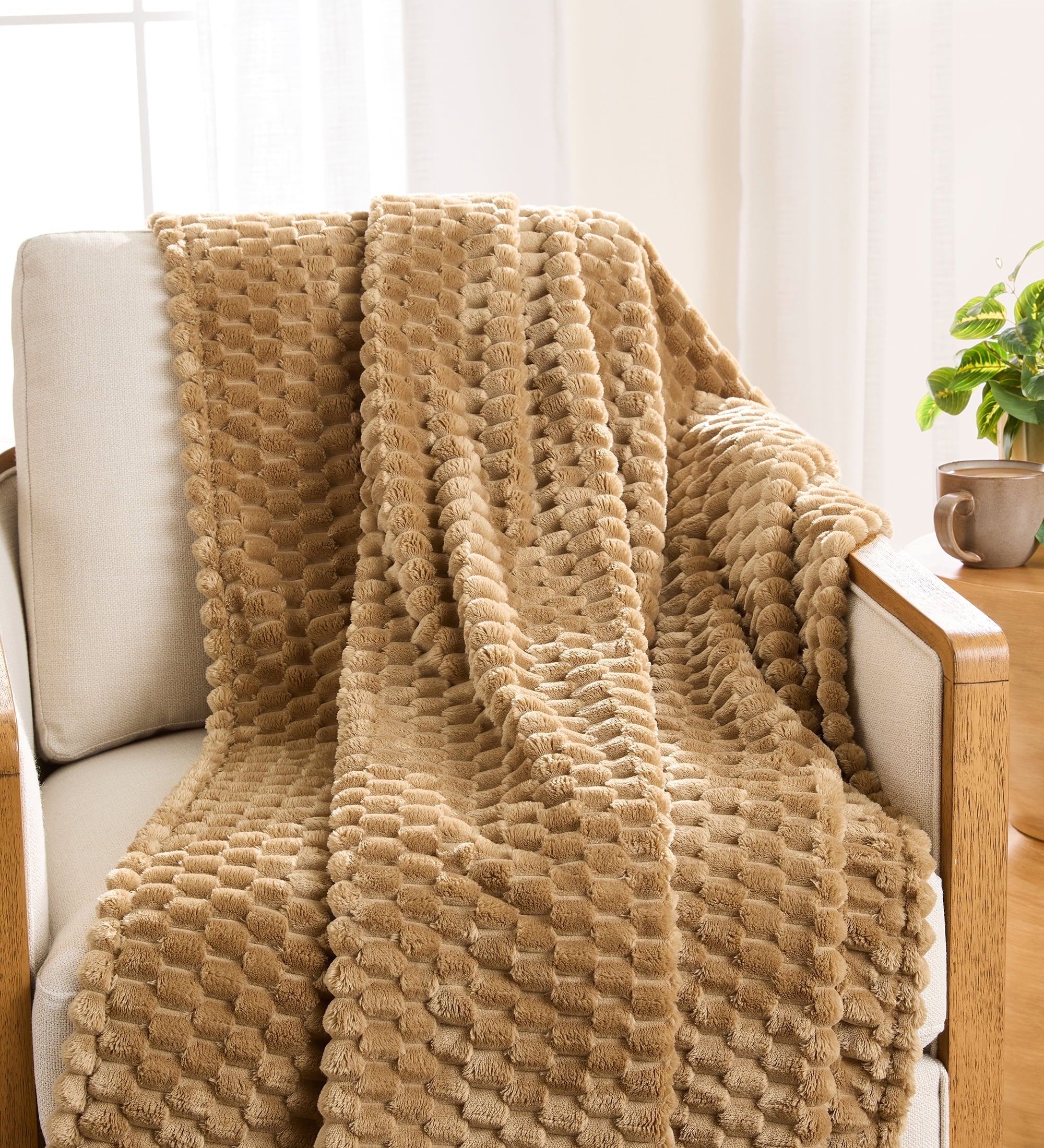 Super Soft Flannel Textured Velvet Plush Oversized Throw Blanket in Dark Caramel - Luxury Knitted Decorative Throw Blanket with Fringes - Default Title