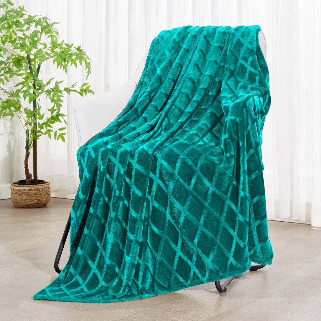 Cozy Fleece Large Soft Throw Blanket for Couch, 50x70 Inches Diamond Geometry Pattern Velvet Fleece Blanket, Cozy, Warm and Light... - Super Soft Reversible Sherpa Flannel Blanket - Default Title