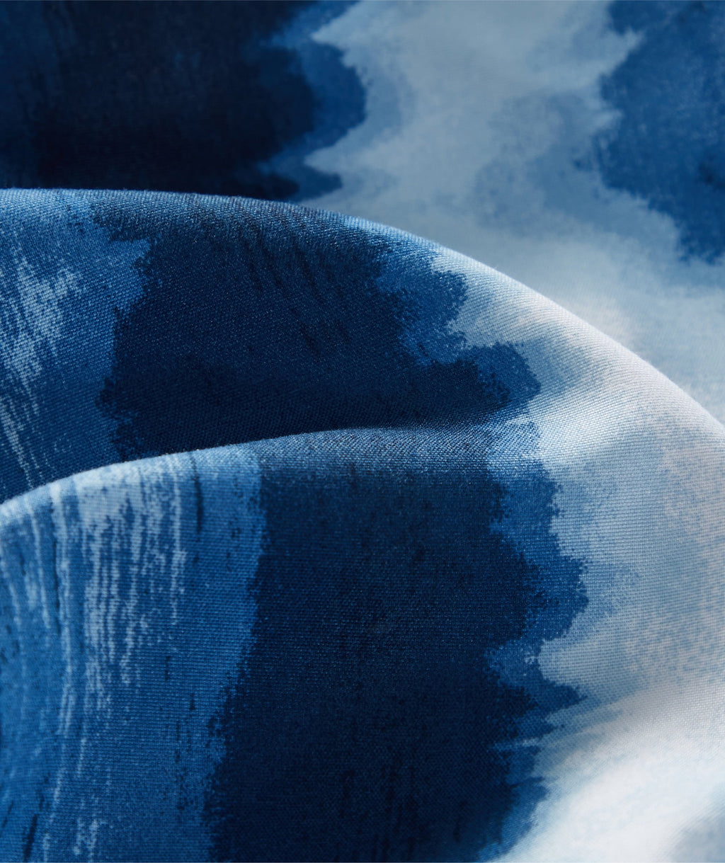 Fluffy Down Alternative Tie Dye Navy 3 Piece Comforter Set, Full - Cloud-Like Soft Lightweight Bed Comforter Detail