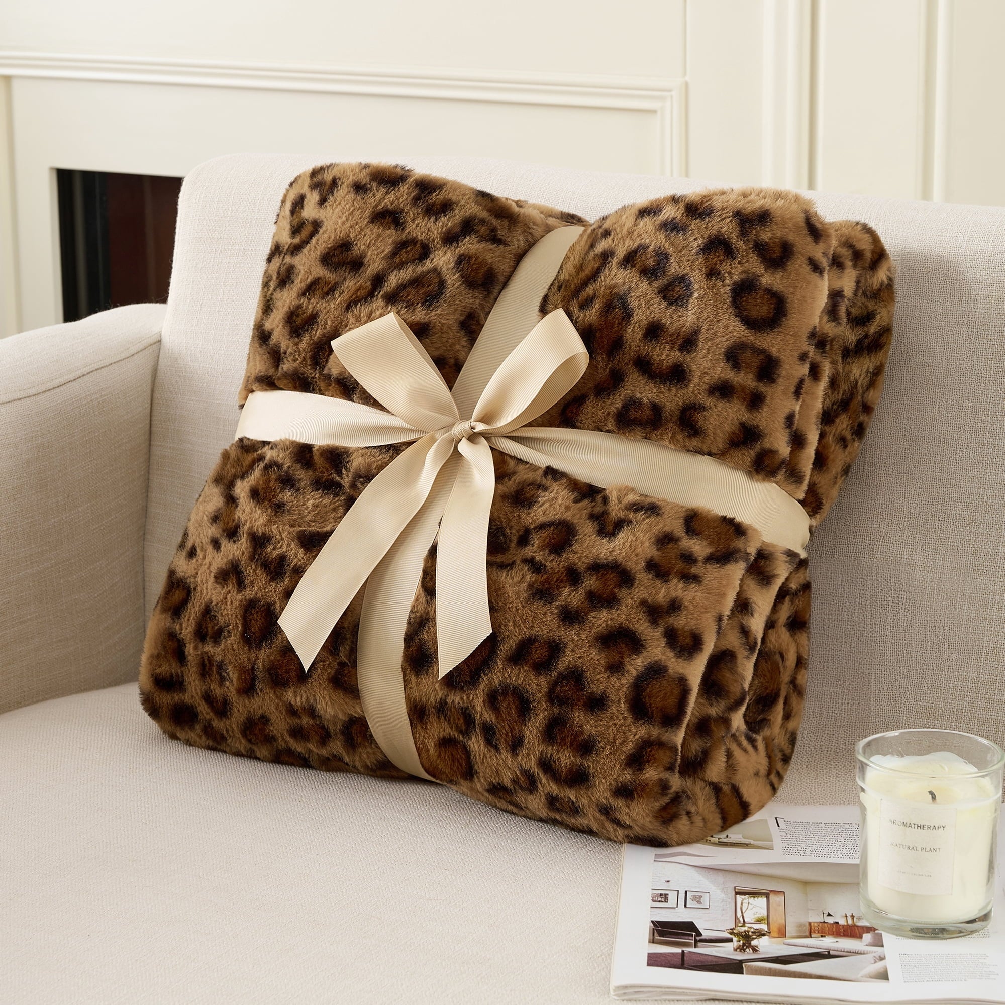 Reversible Sherpa Leopard Print Throw Blanket Soft Cozy Fluffy Plush Cheetah Print Blanket for Home Decor,50"x60",Brown - Lightweight Plush Warm Blanket for All Seasons Detail