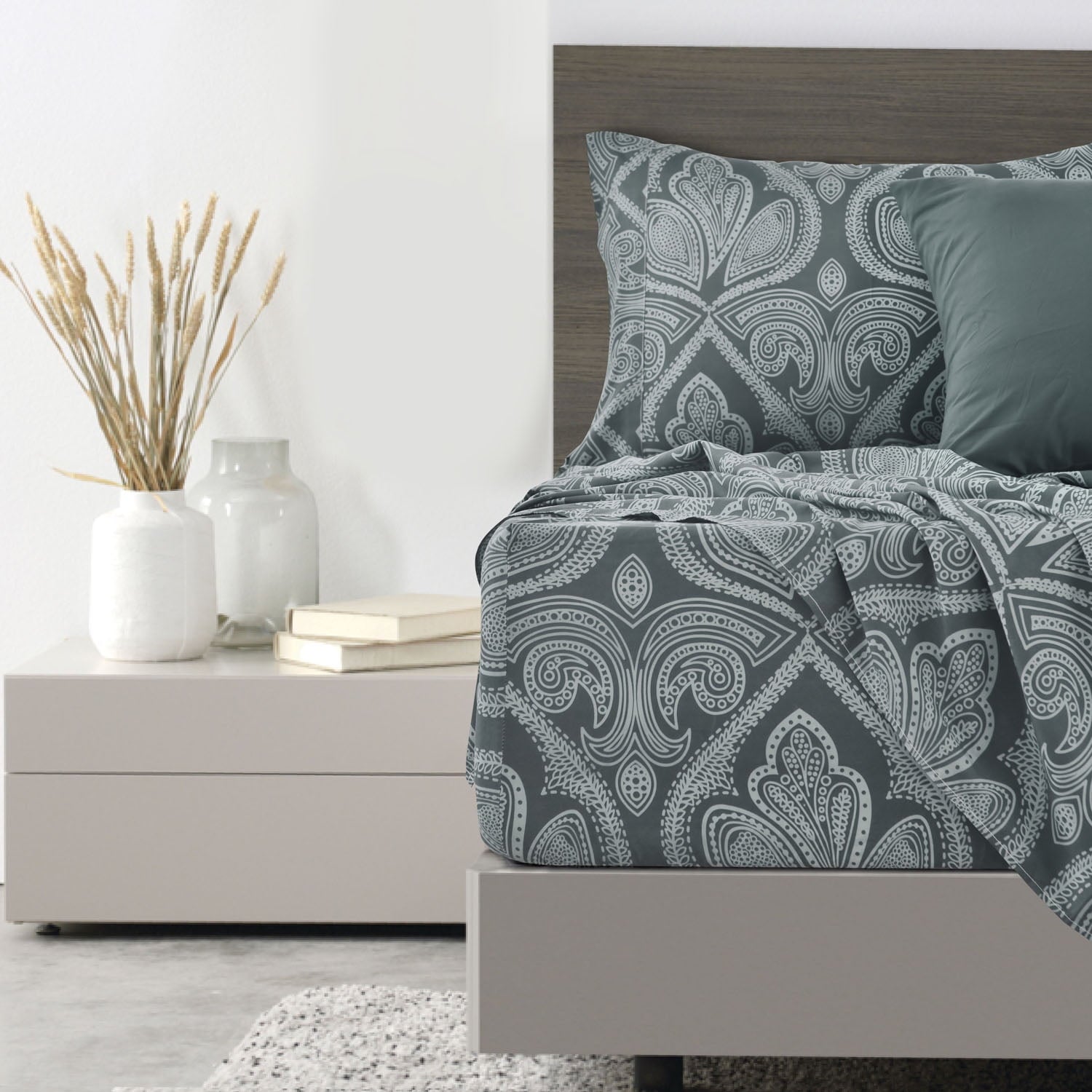 Ultra-Soft Queen Bed Sheets Set - 6 Piece Brushed Microfiber Bed Sheet - Shrinkage and Fade Resistant - (Queen, Grey) - Luxury Bed Sheet Set with Deep Pockets Detail