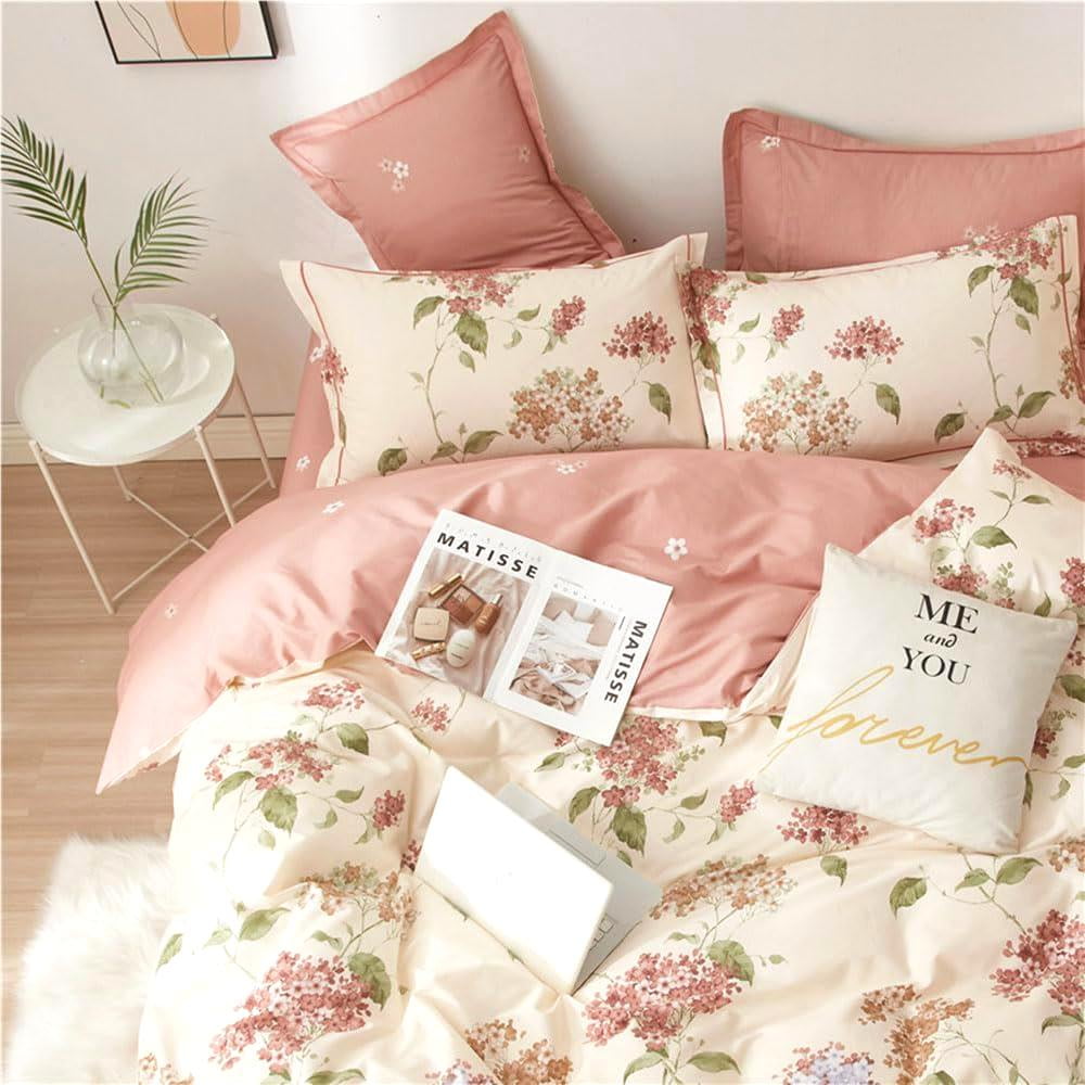 Luxurious Quilted White with Pink Flowers King Comforter Sets, 3 Pieces Chic Garden Style Reversible Bedding Sets for Adults All Season - Cloud-Like Soft Lightweight Bed Comforter Detail