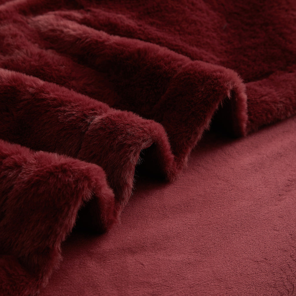Super Soft Flannel Cozy Faux Fur Super Soft luxury Blanket, Full/Queen, Luscious Merlot - Lightweight Plush Warm Blanket for All Seasons Detail