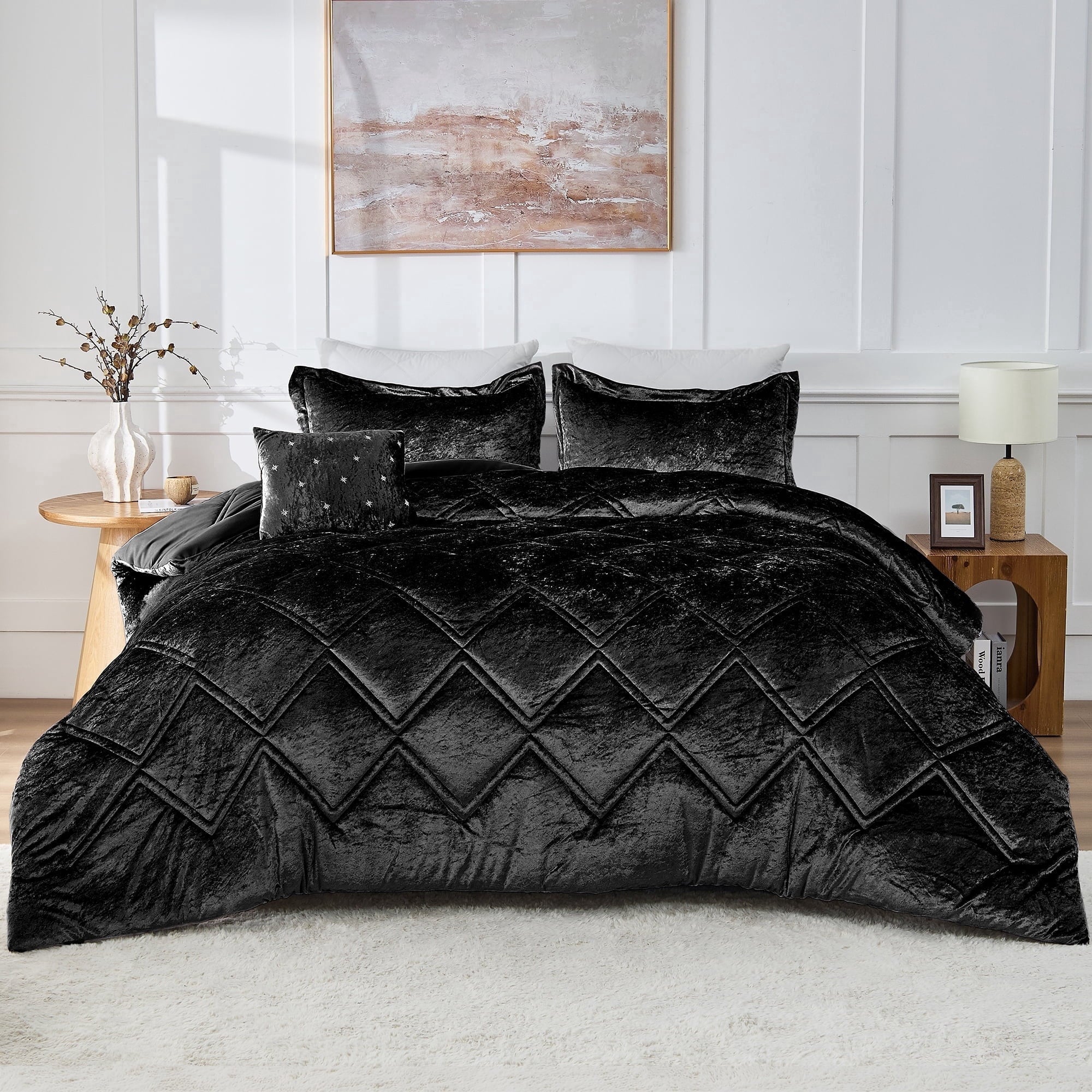 Heavyweight Warmth King/Cal King Size Comforter Sets, Velvet Bedding Comforter Set for All Seasons, Black Bedding Set with Decor Pillow - Luxurious Quilted Duvet Cover Set Detail
