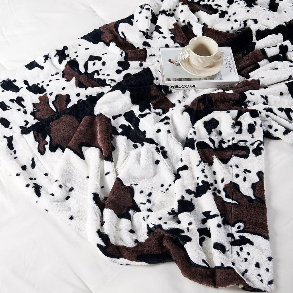 Super Soft Flannel Cow Print Double Sided Faux Fur Throw Blanket, Soft Cozy Fuzzy Black and White Throw, 50x60 inches - Super Soft Reversible Sherpa Flannel Blanket Detail