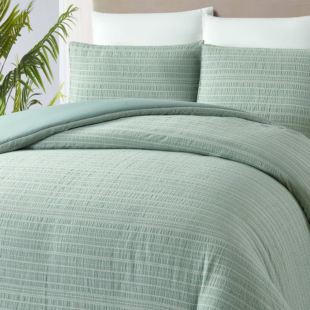 Heavyweight Warmth Crafted Woven 3-Piece Comforter Set, Green River, Full Queen, All Ages - All-Season Down Alternative Comforter Insert Detail