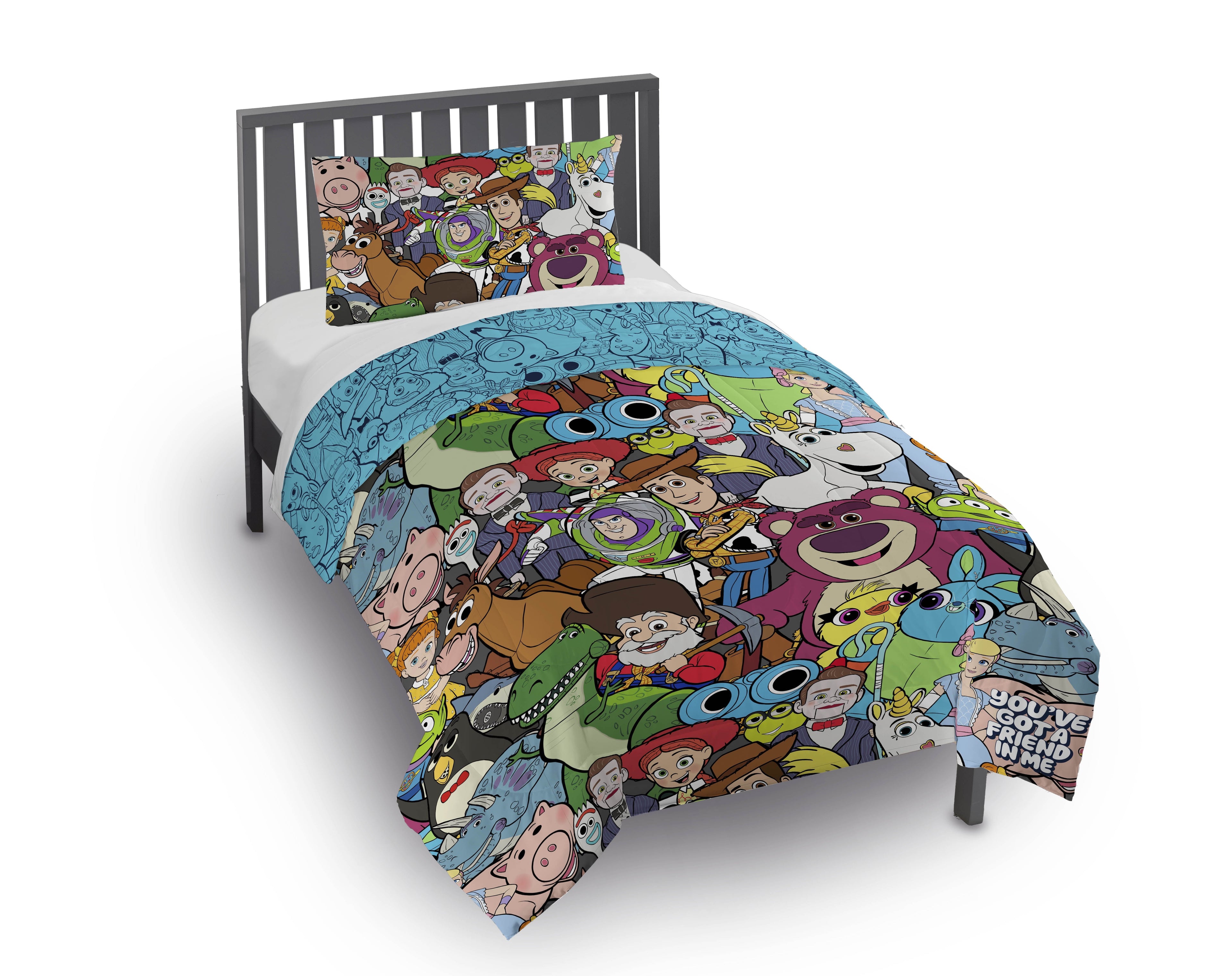 Hypoallergenic Cloud You've Got a Friend Reversible Comforter and Pillowcase Set, Twin/Full, Kids Bedding - Luxurious Quilted Duvet Cover Set Detail