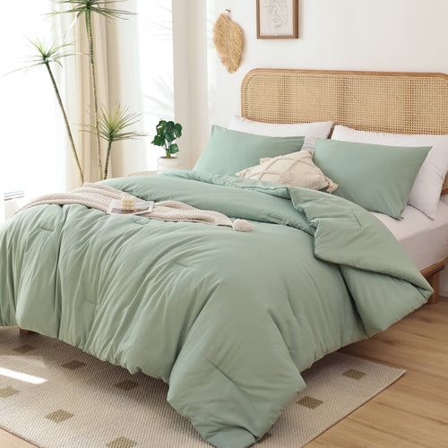 All-Season Queen Comforter Set For Adult, 3 Piece Sage Green Comforter Sets & Bedding For All Season - All-Season Down Alternative Comforter Insert Detail