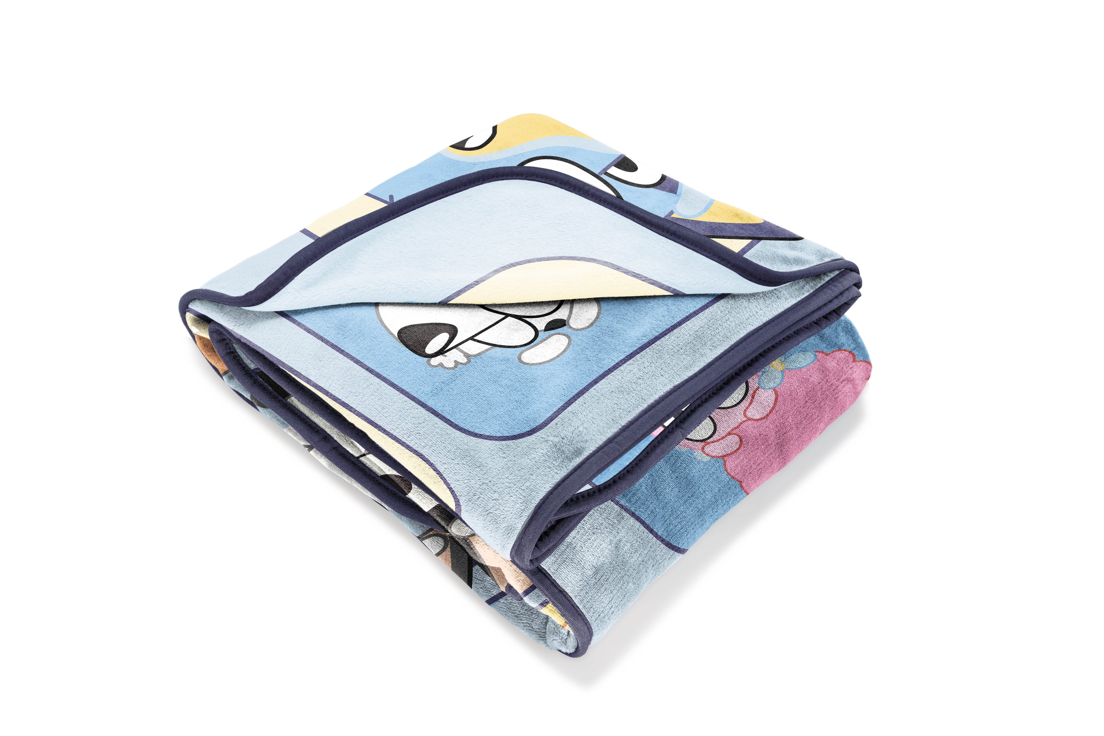 Super Soft Flannel BBC & Friends 40x50 Throw Blanket - Super Soft Reversible Sherpa Flannel Blanket Detail
