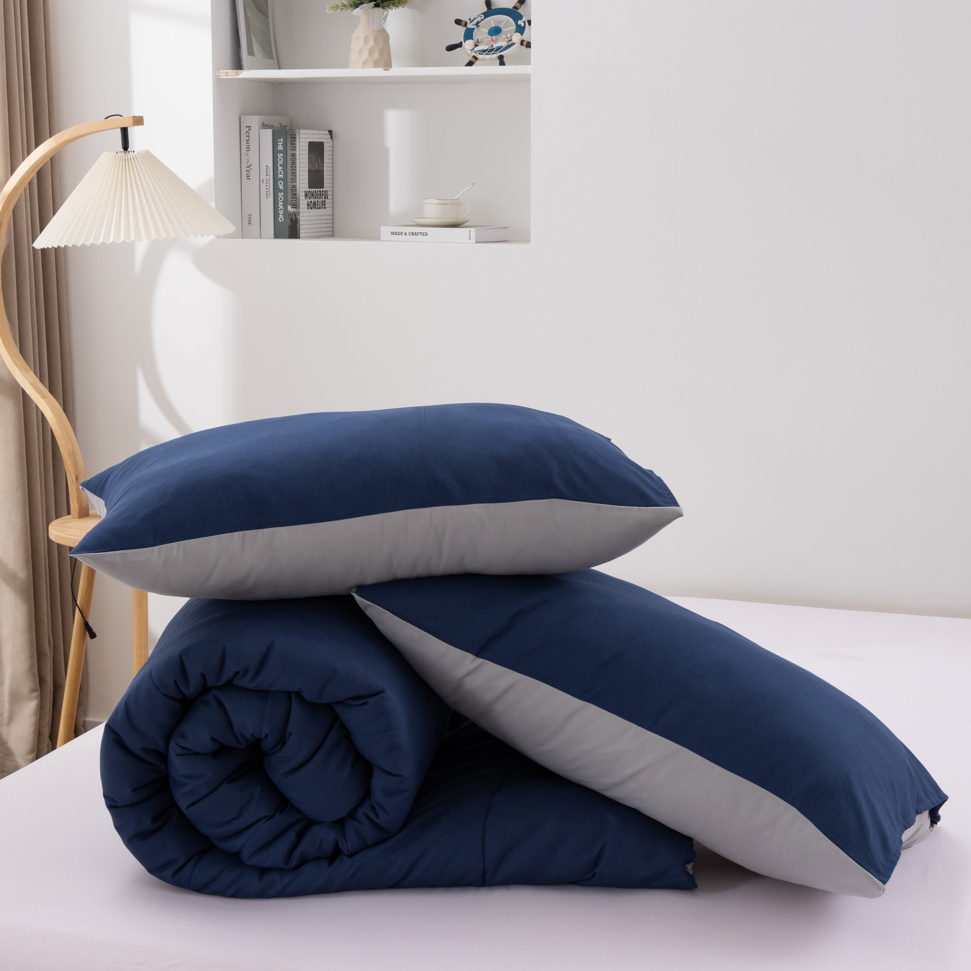 Fluffy Down Alternative Queen Comforter Set All Season Reversible Bed Set with 2 Pillow Cases 3 Pieces Bedding Sets Down Alternative Blue/Gra... - All-Season Down Alternative Comforter Insert Detail