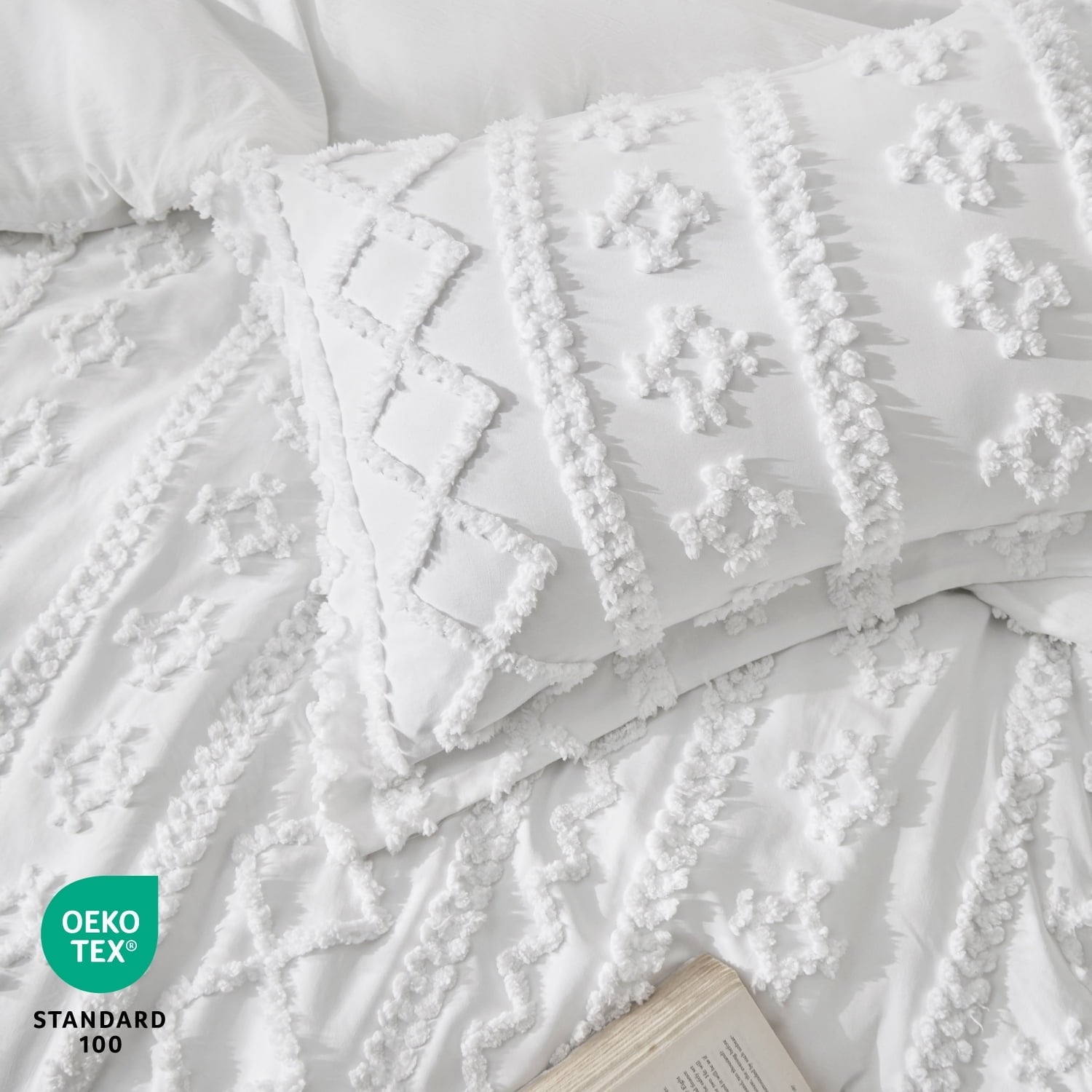 Luxurious Quilted Tufted Boho Comforter Set, 2 Pieces Farmhouse Shabby Chic Embroidery Bed Set, Soft Jacquard Comforter for All Seasons... - All-Season Down Alternative Comforter Insert Detail