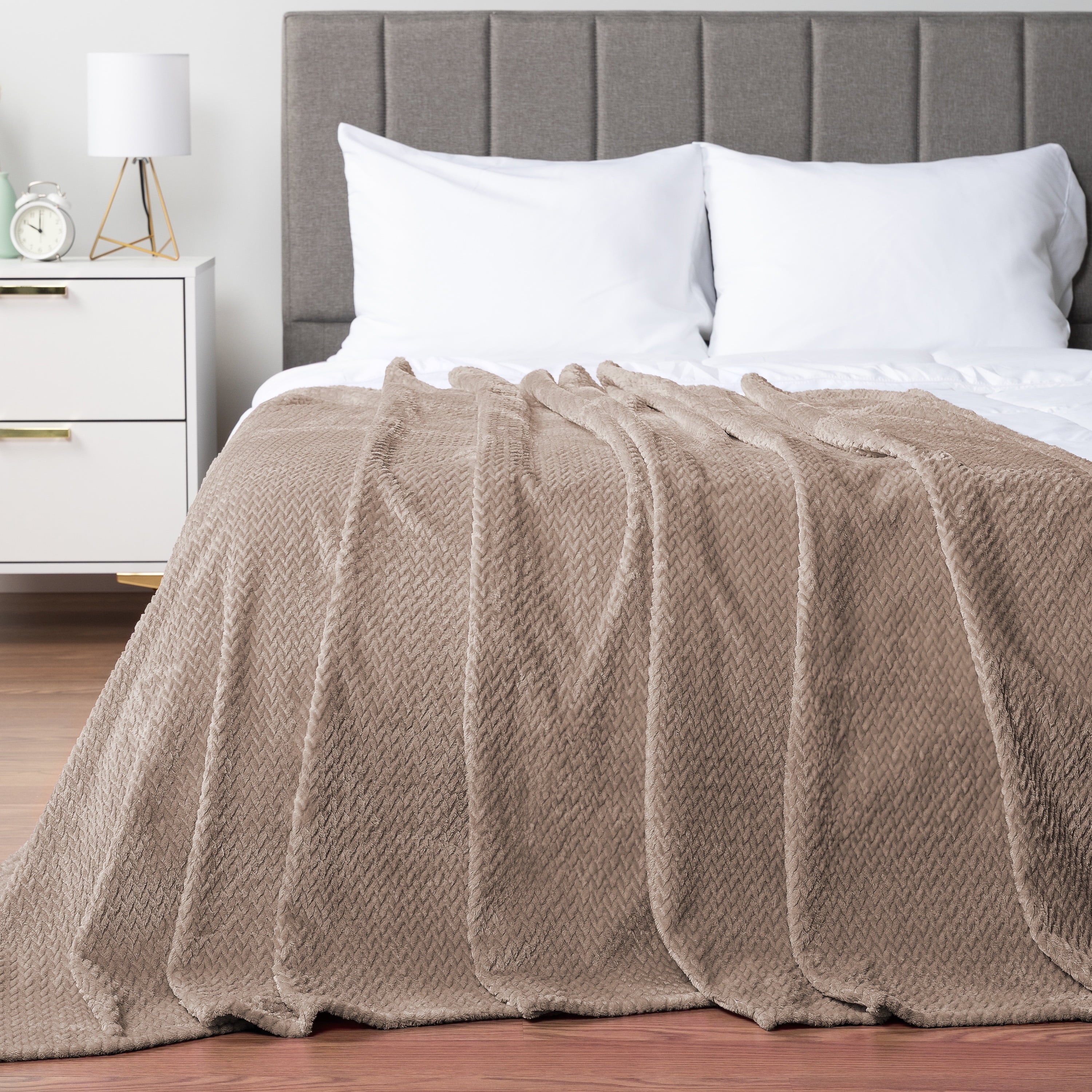 Cozy Fleece Soft Fleece Taupe Tan Throw Blanket for Couch, Lightweight Plush Warm Blankets for Bed, Fuzzy Cozy Flannel Blanket Th... - Super Soft Reversible Sherpa Flannel Blanket Detail