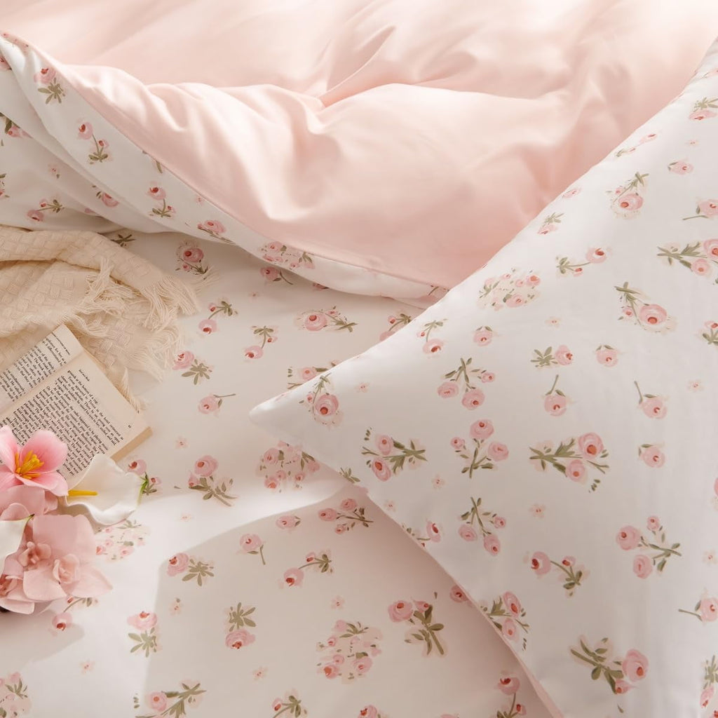 All-Season Pink loyalty Floral Comforter Queen Sets, 3 Pieces Chic Botanical Pink White Floral Reversible Comforter for All Season - Cloud-Like Soft Lightweight Bed Comforter Detail