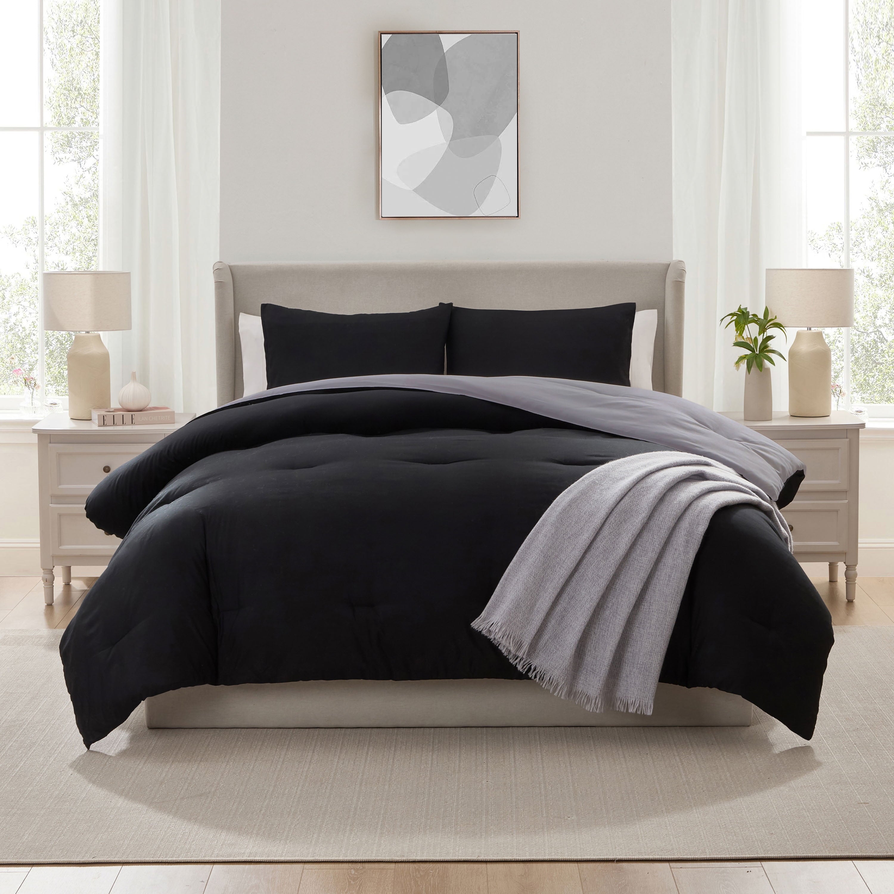 Luxurious Quilted Comforter Sets, All Season Lightweight Reversible Queen Comforter Set, 3-Pc Bedding Sets, Black/Charcoal gray - Cloud-Like Soft Lightweight Bed Comforter Detail